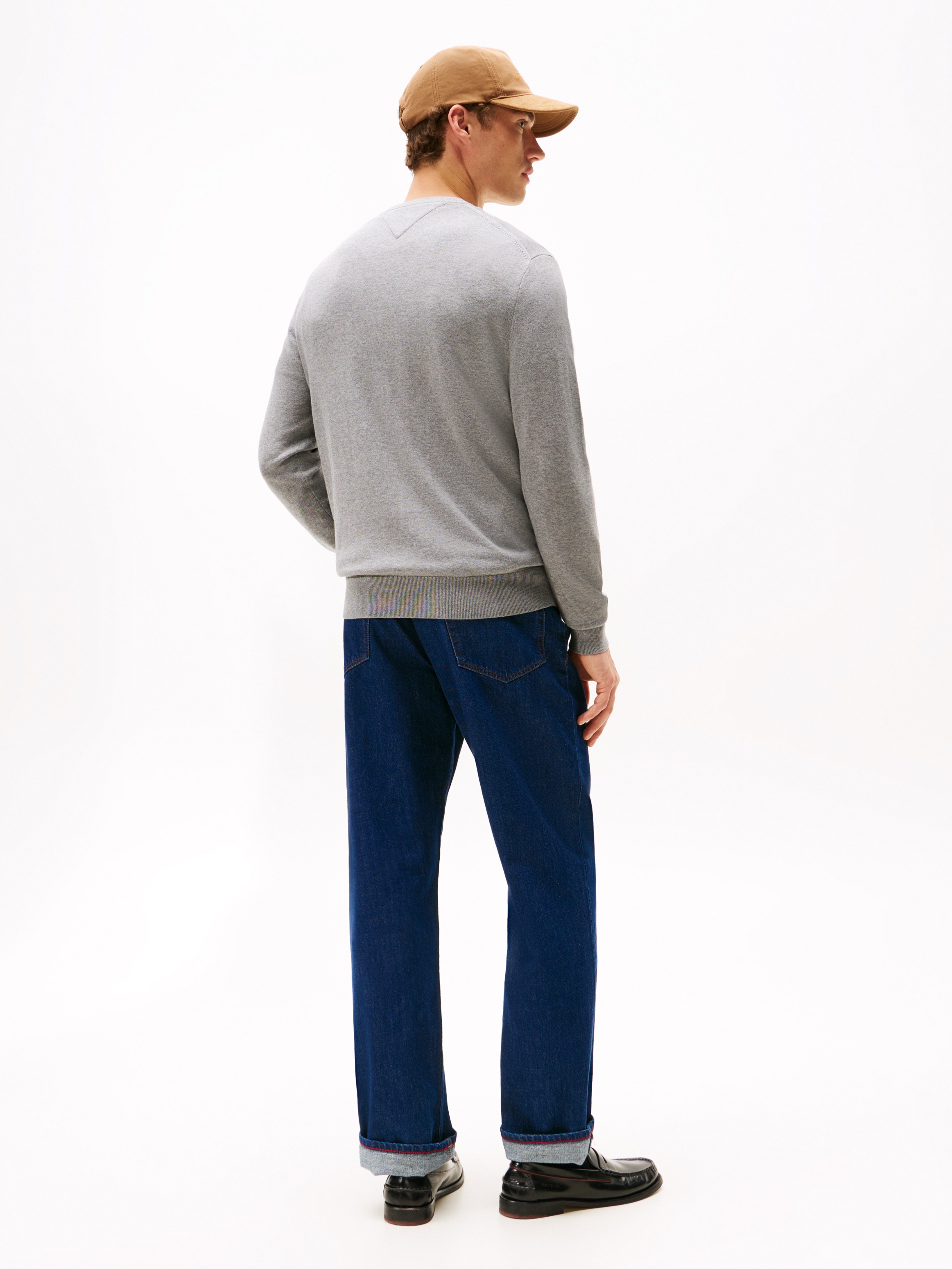 Tommy Hilfiger Strickpullover »ESSENTIAL COTTON V NECK mit V-Ausschnitt und Stickerei«, unifarben, casual, regular fit, Baumwolle, V-Ausschnitt