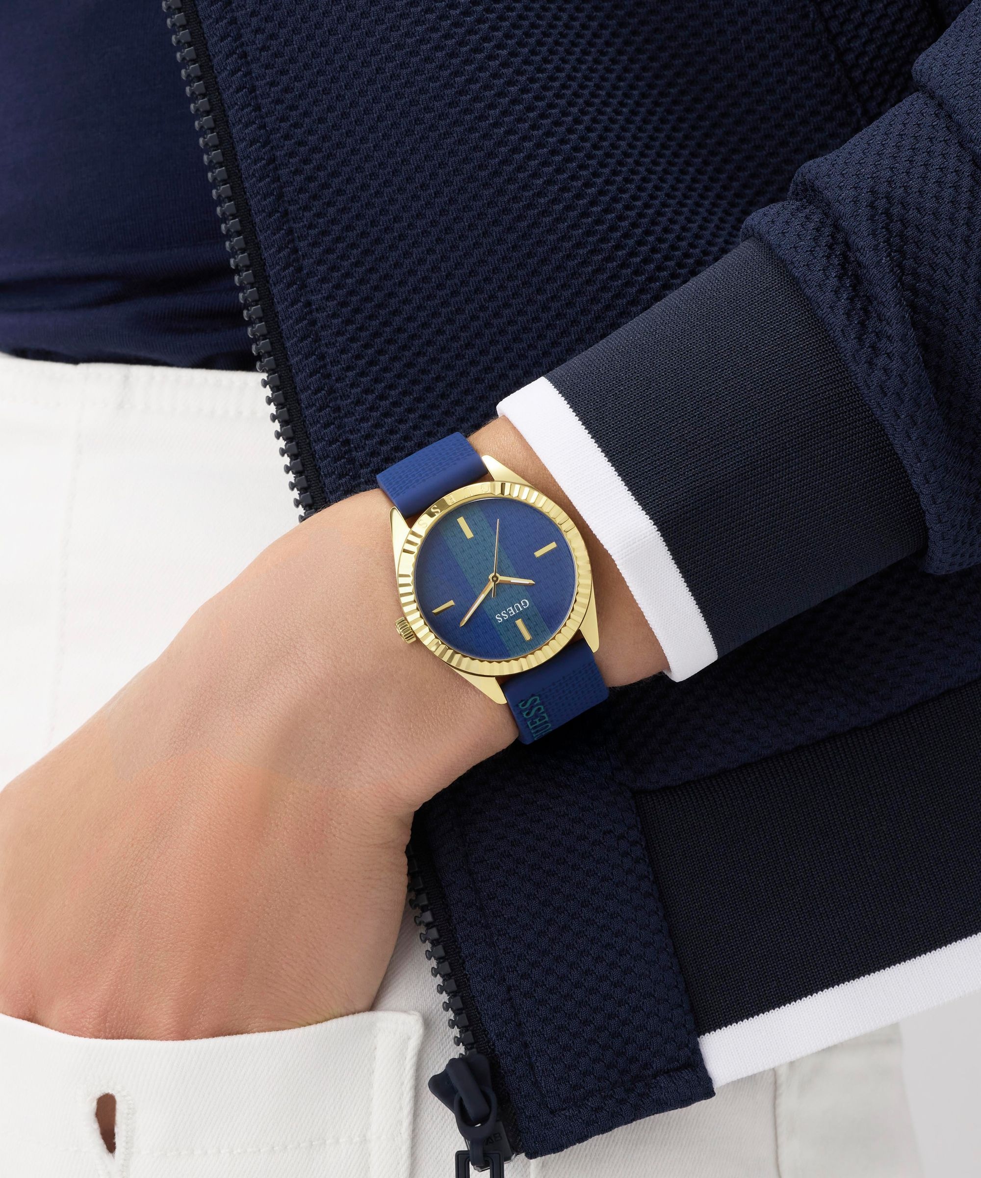 Guess Quarzuhr »CREW« Armbanduhr, Damenuhr, Silikonarmband, analog