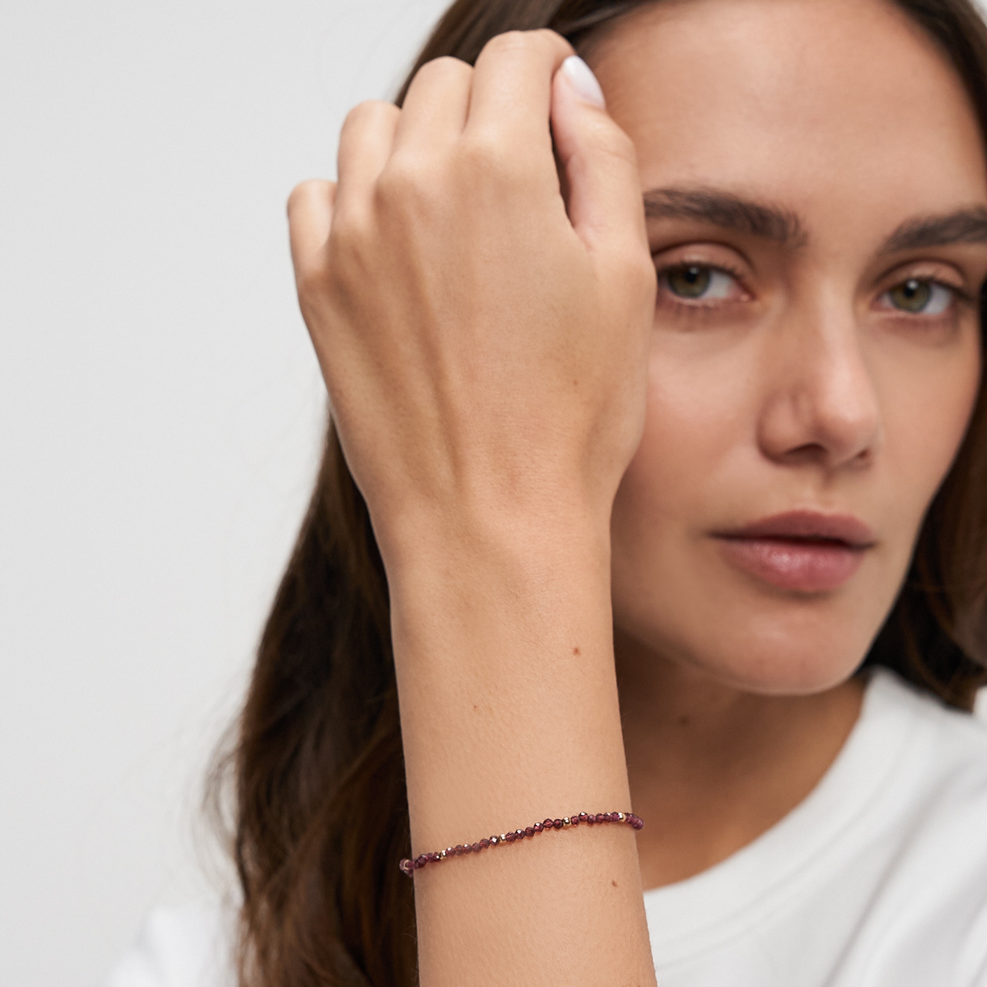 Tamaris Armband »Schmuck Geschenk Edelstahl Armkette« mit Sodalith oder Granat