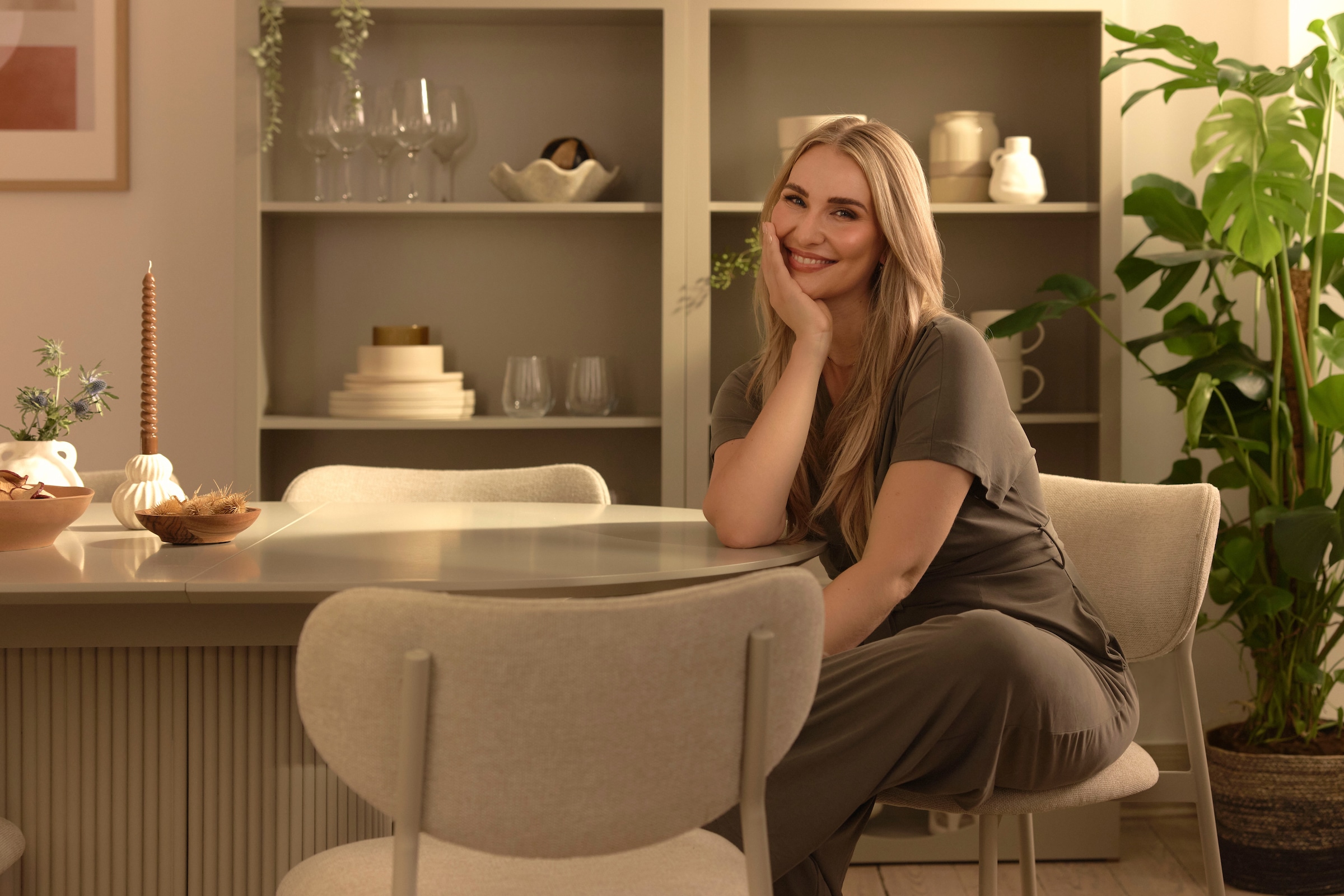 homsy by Ana Johnson Esstisch »Storvia« ausziehbar auf 180 cm, mit praktischem Stauraum