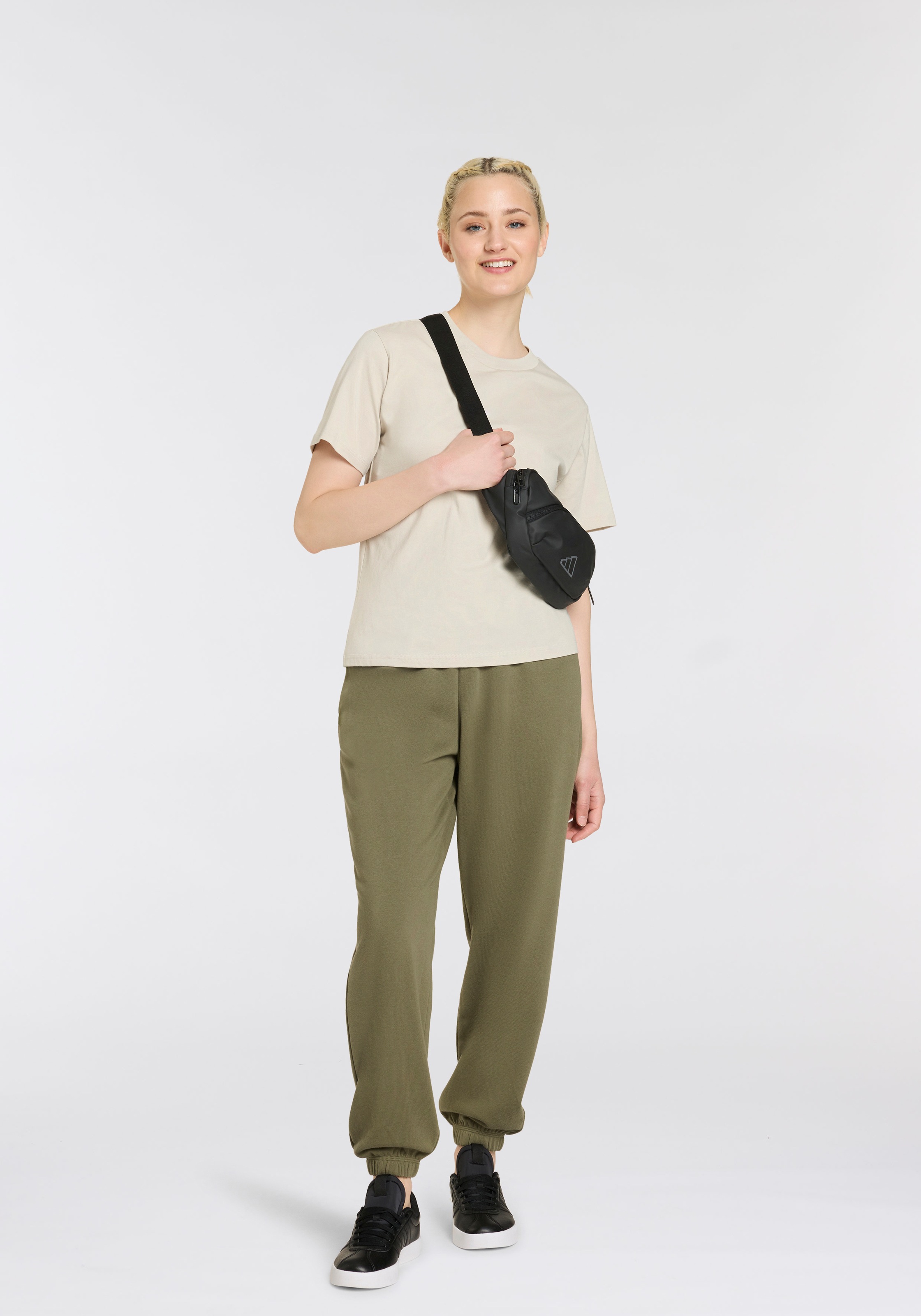 adidas Sportswear Sporthose »W SL FT CF PT«, (1 tlg.), Jogginghose aus weichem French Terry Material