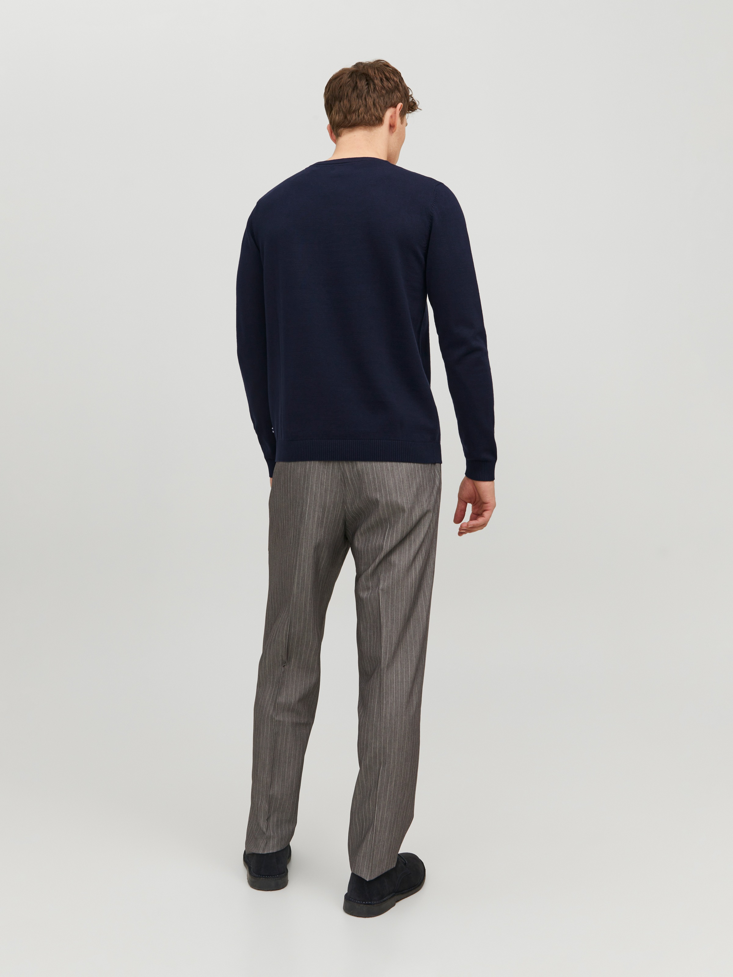 Jack & Jones V-Ausschnitt-Pullover »JJEBASIC mit V-Ausschnitt, ideal für Herbst und Alltag« unifarben, modisch, slim fit, Baumwolle, V-Ausschnitt