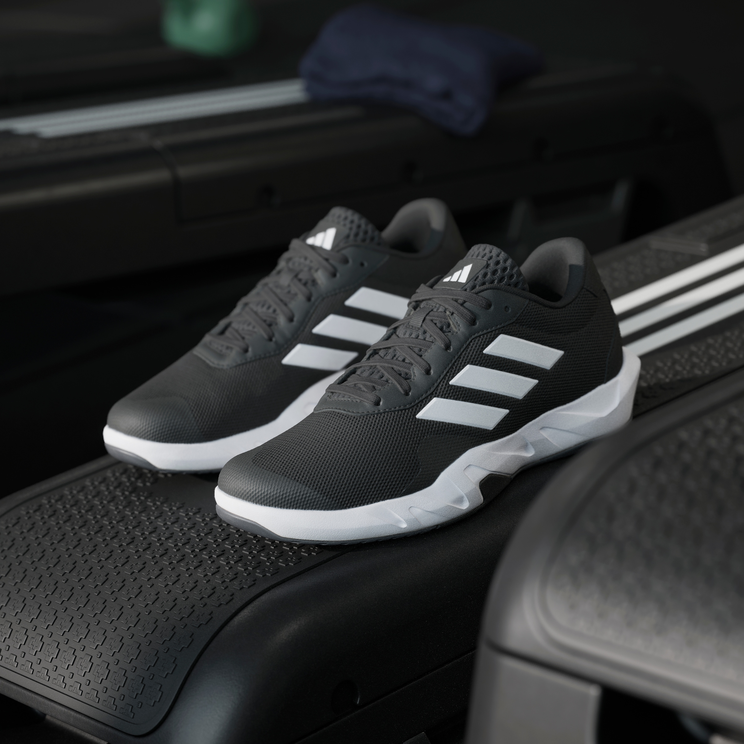 adidas Performance Trainingsschuh »AMPLIMOVE TRAINER«