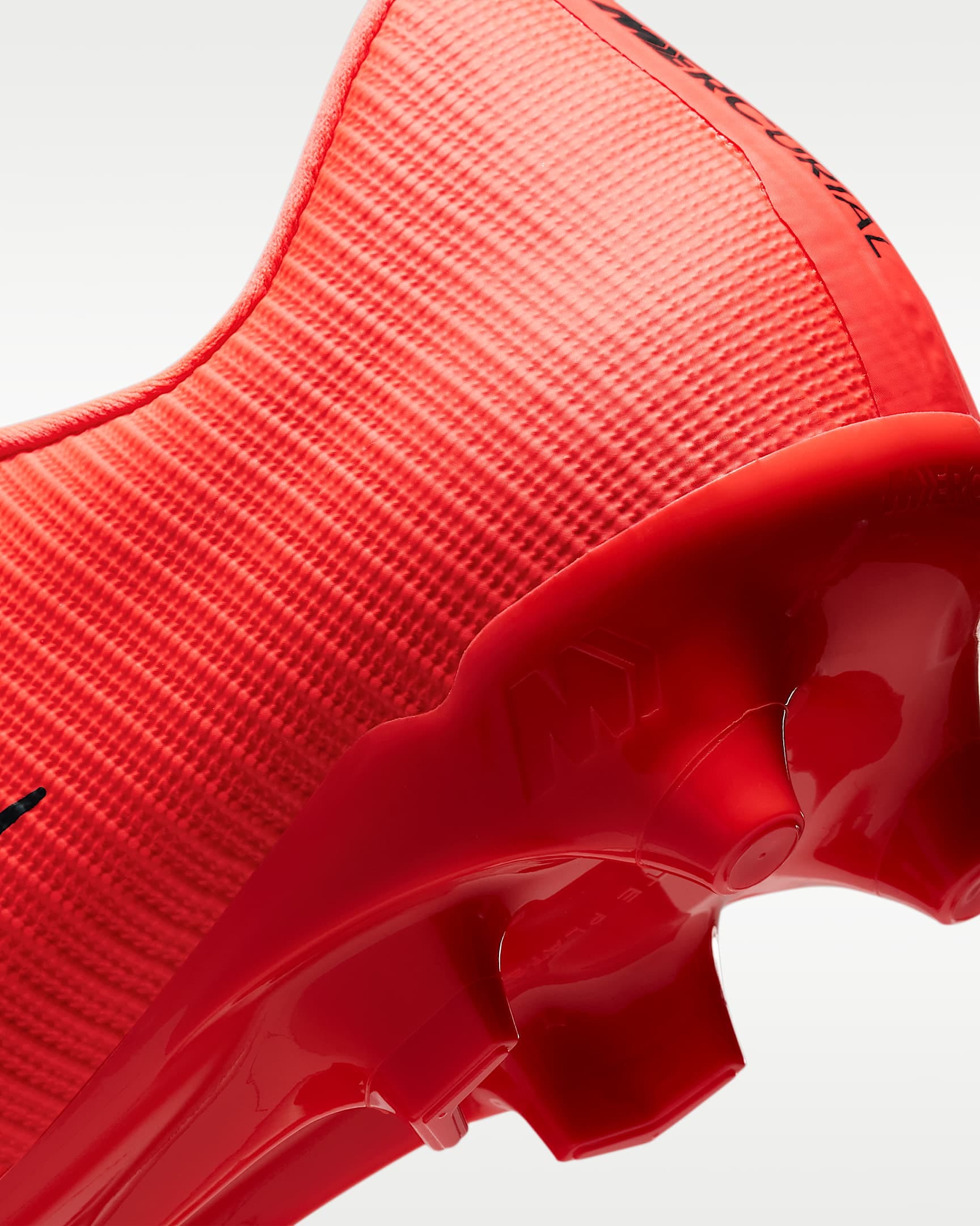 Nike Fußballschuh »Mercurial Vapor 17 Academy MG«  für Rasen und Kunstrasen neuer Generation speziell feste Böden