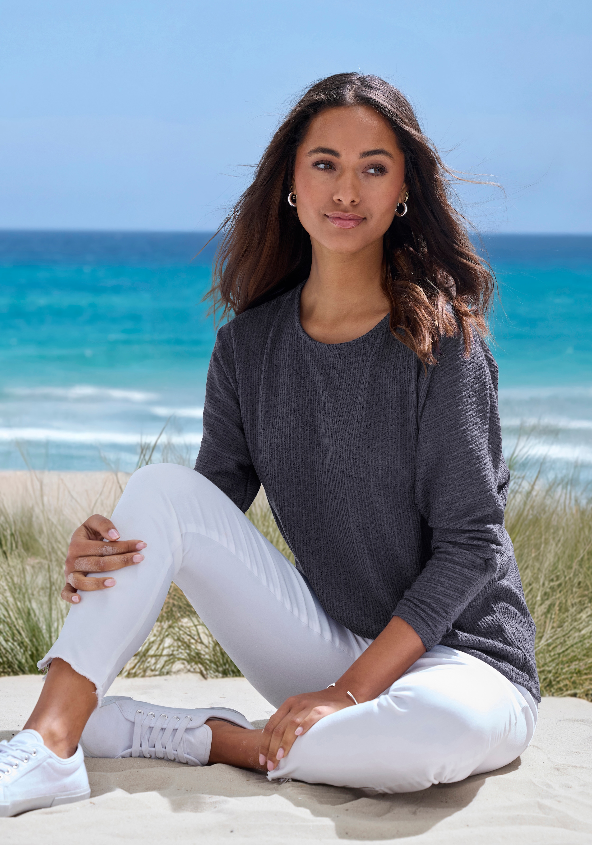 Vivance Langarmshirt »in modischer Struktur-Optik«, aus pflegeleichter Strickqualität mit Viskose