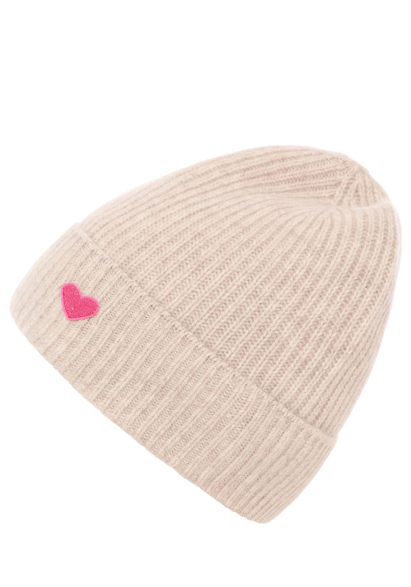 Beanie »Beanie mit Herz Aufnäher«, (Packung), mit herzförmigem Detail