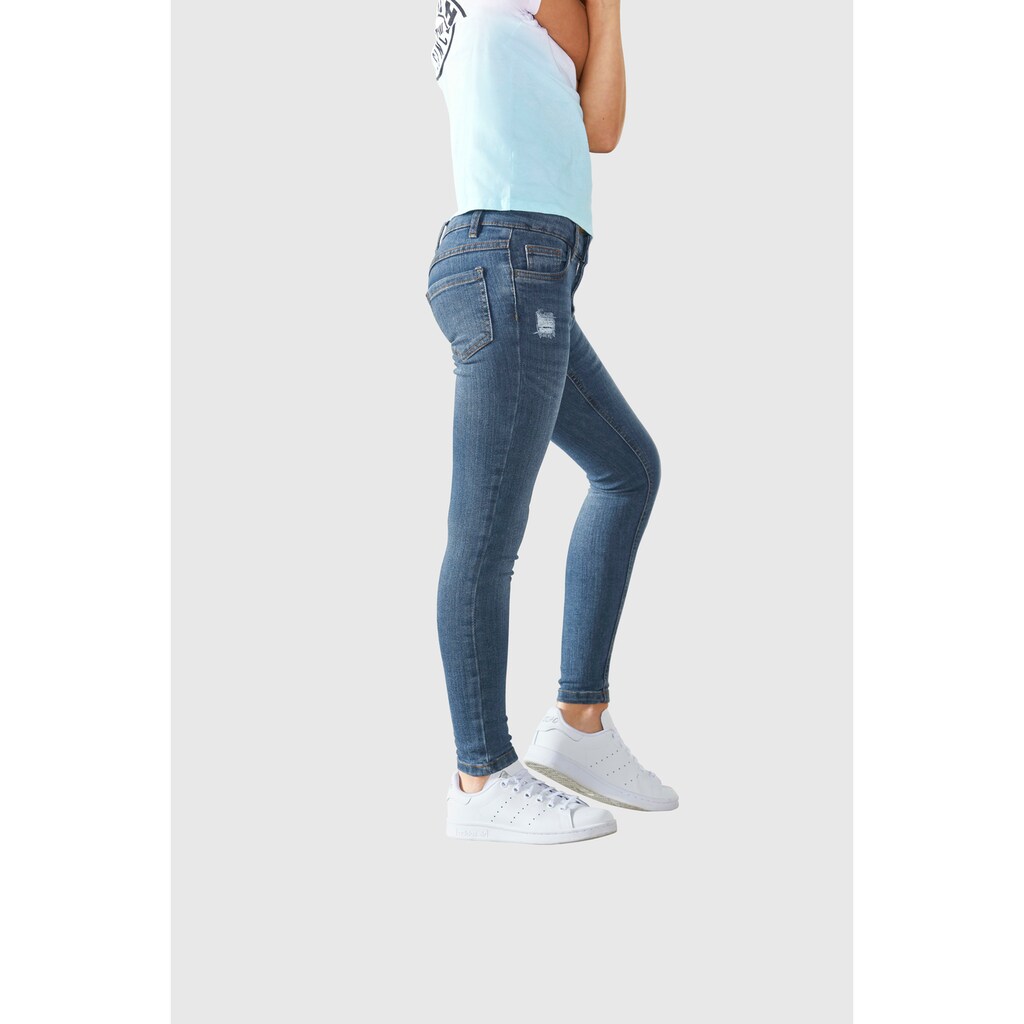 Bench. Stretch-Jeans, mit dezenten Abriebeffekten in Super Skinny