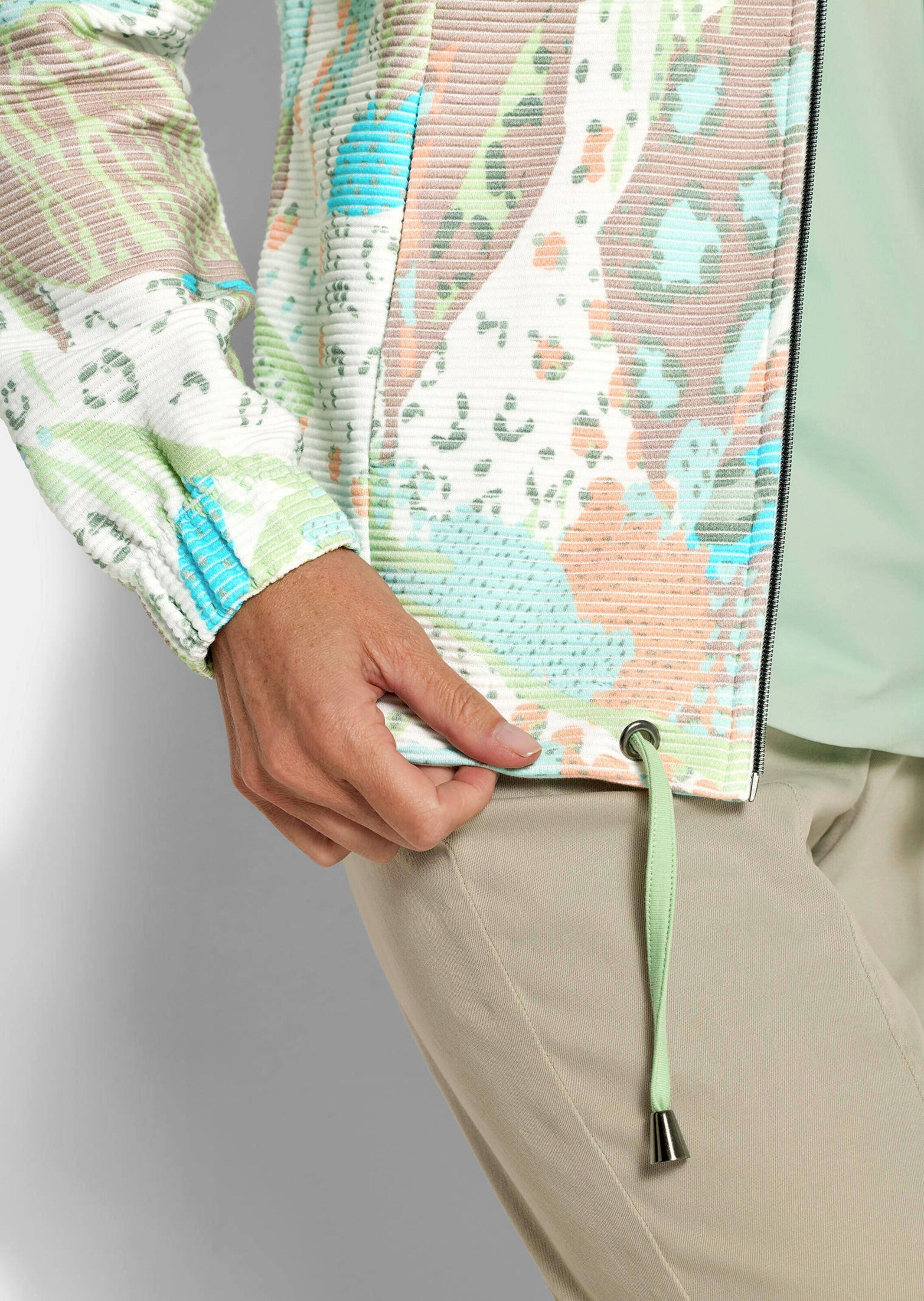 GOLDNER Kurzjacke »Kurzgröße Printjacke mit Ottomanstruktur« Tunnelzug am Saumabschluß