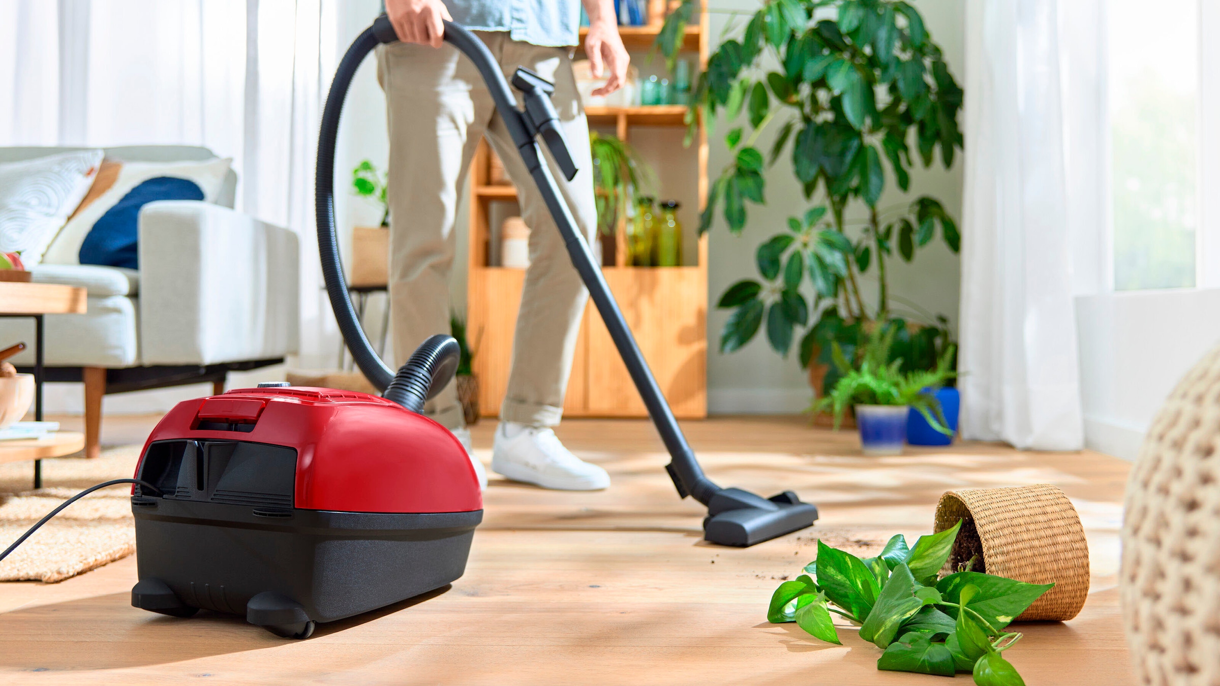 BOSCH Bodenstaubsauger »BGD38RD1H«, 600 W, mit Beutel, aus 30% recyceltem Kunststoff