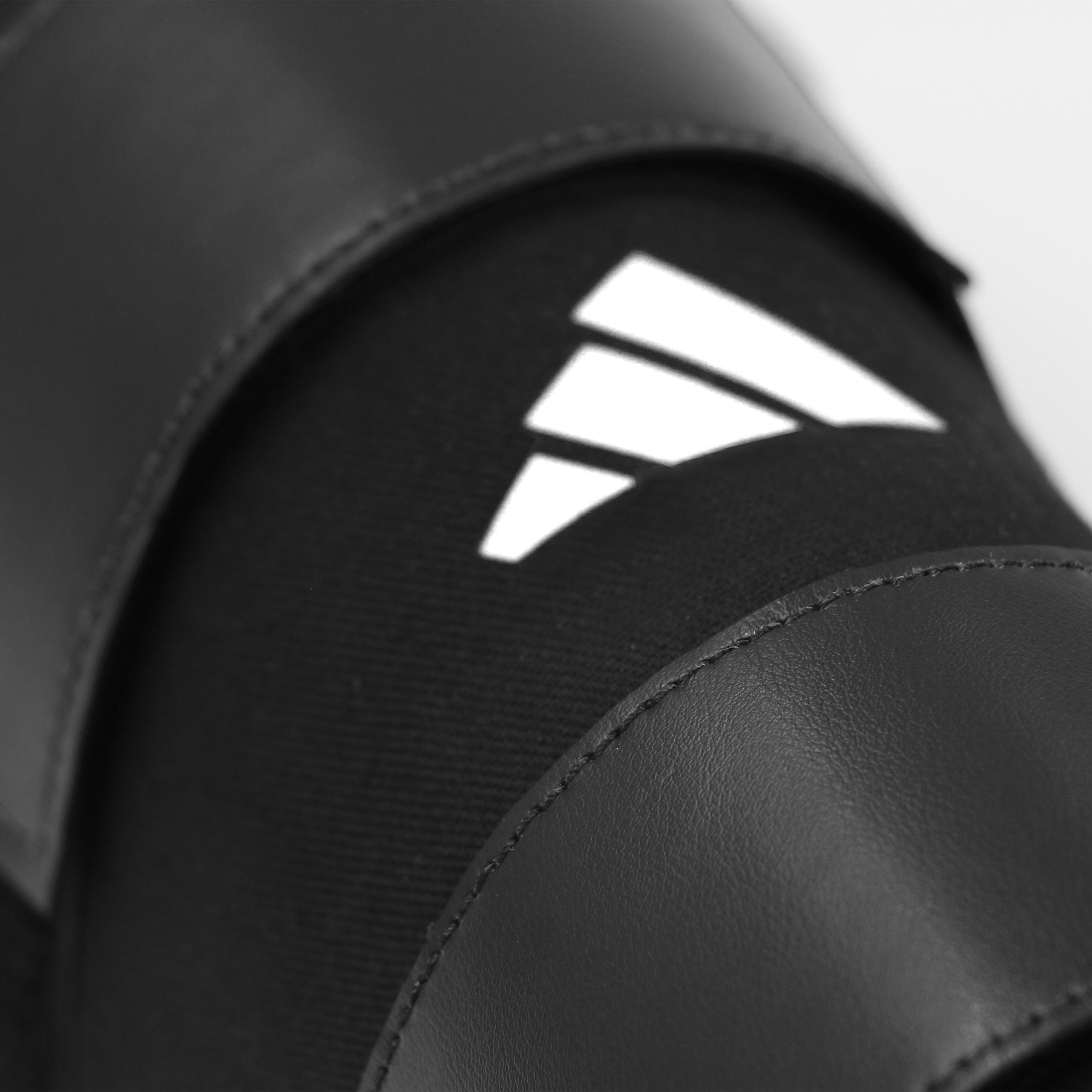 adidas Performance Kampfsport Schienbeinschoner »adidas Textile Shin Instep Guard black/white«