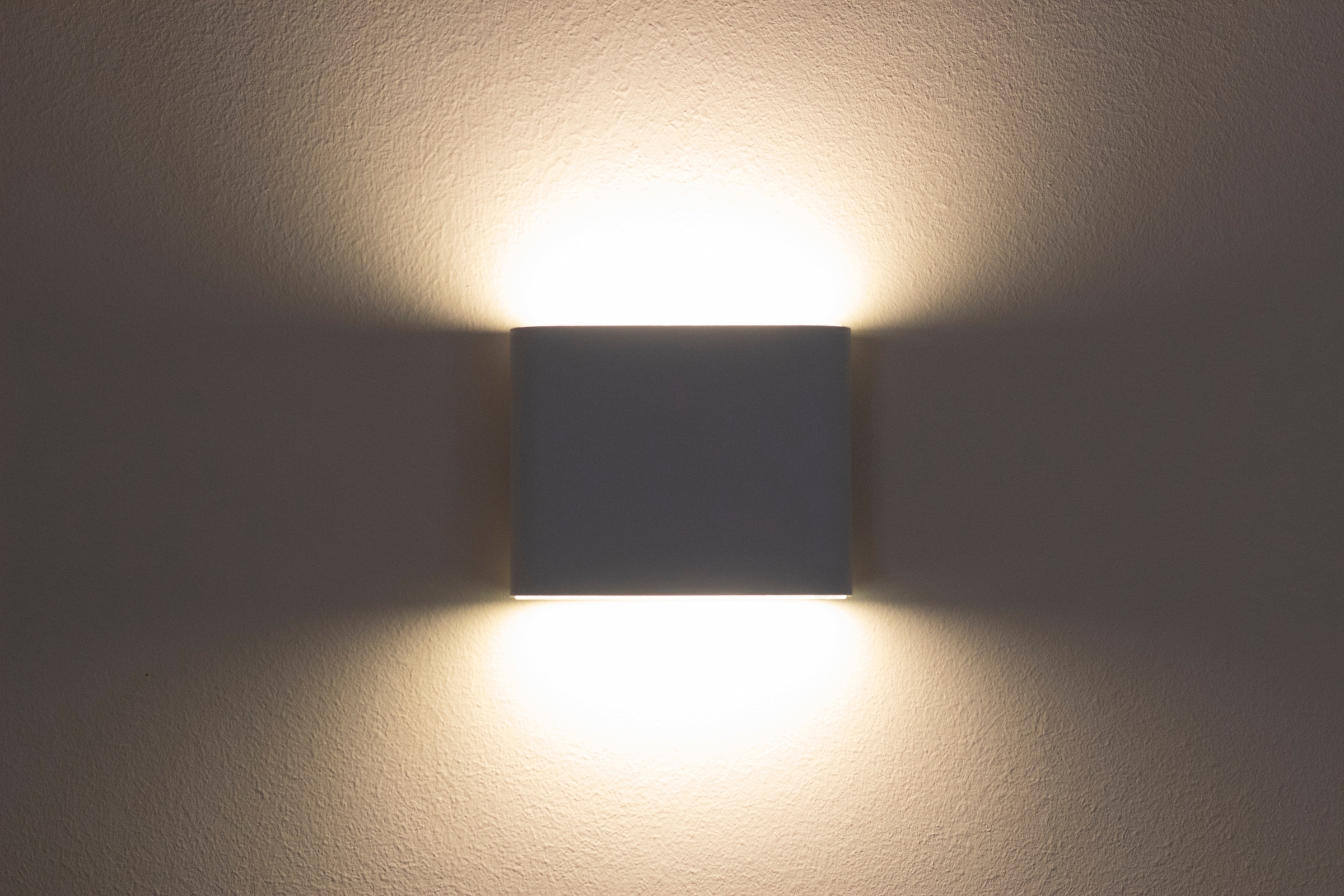 näve LED Wandleuchte »Cube« LED-Modul 1 Stk. Warmweiß Akku, magnetisch, Bewegungssensor, Memory, USB-C, Kippschalter