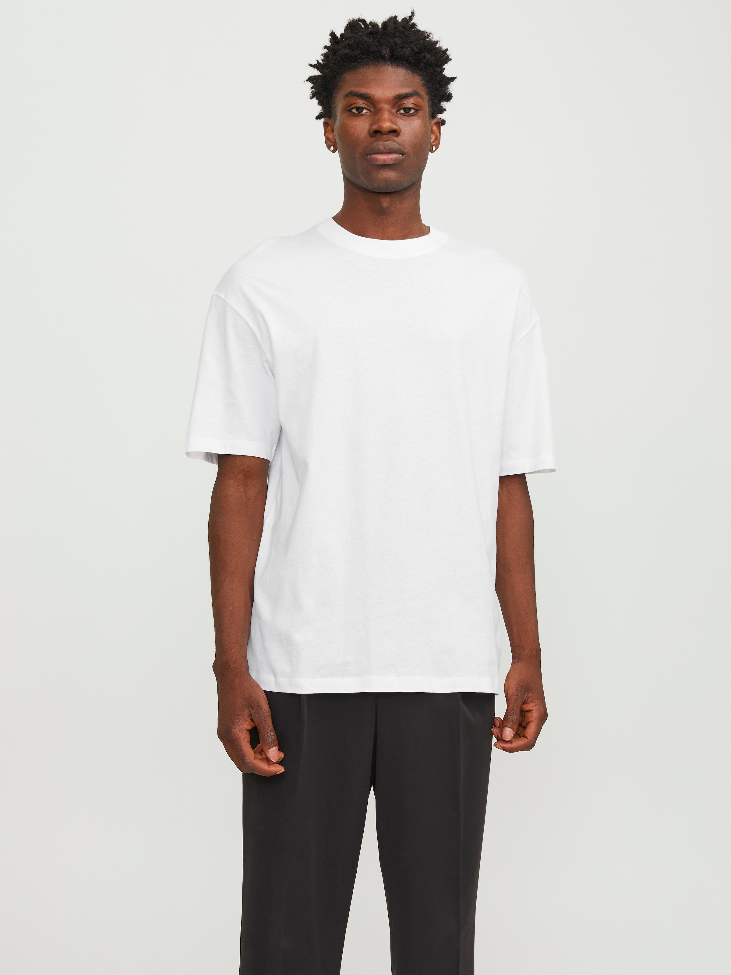 Jack & Jones Oversize-Shirt »JJEBRADLEY Oversize T-Shirt mit klassischem Rundhalsausschnitt« mit gekämmten Jersey