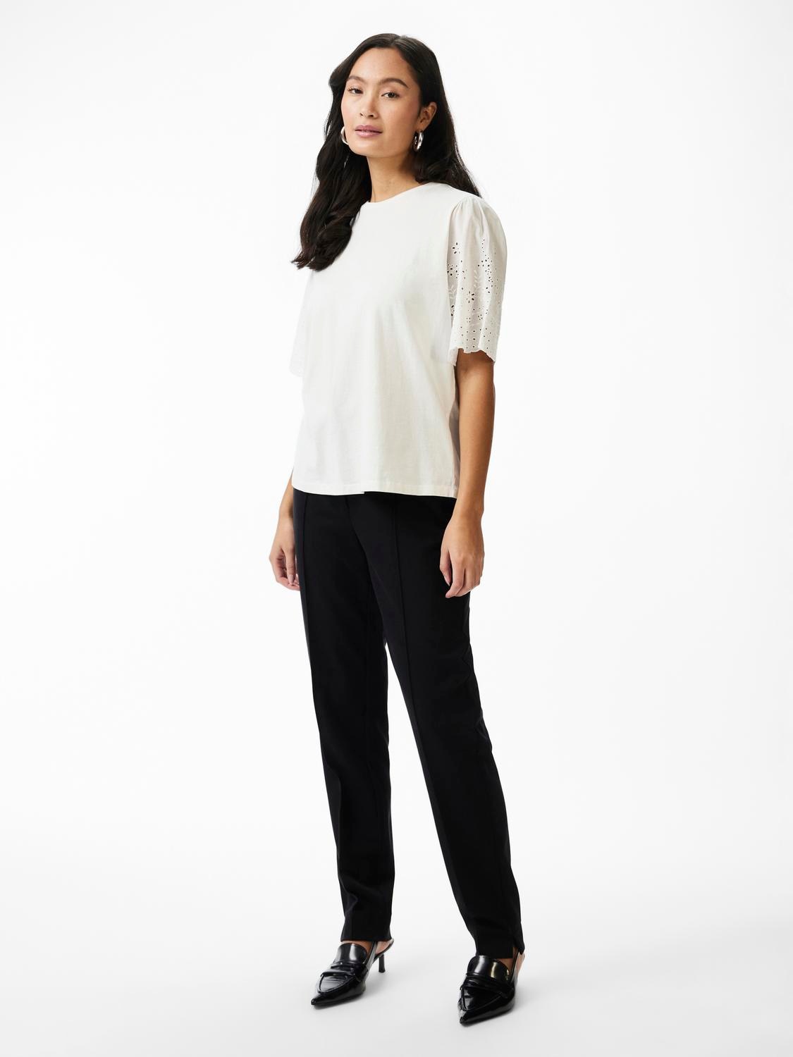 Y.A.S Kurzarmshirt »YASLEX SS TOP W. EMB SLEEVES S. NOOS«, mit Lochstickerei