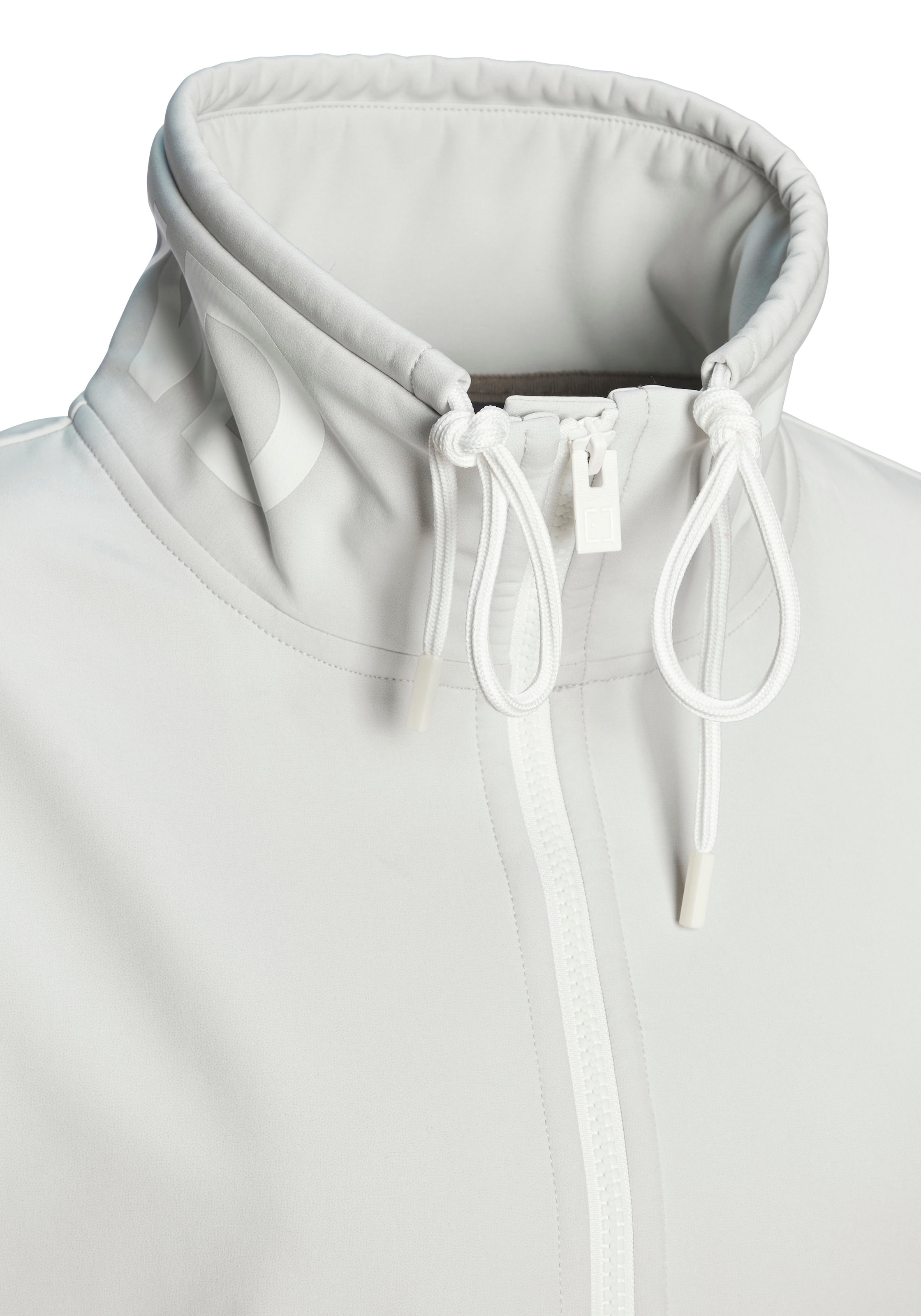 Elbsand Softshelljacke mit hohem, verstellbaren Kragen