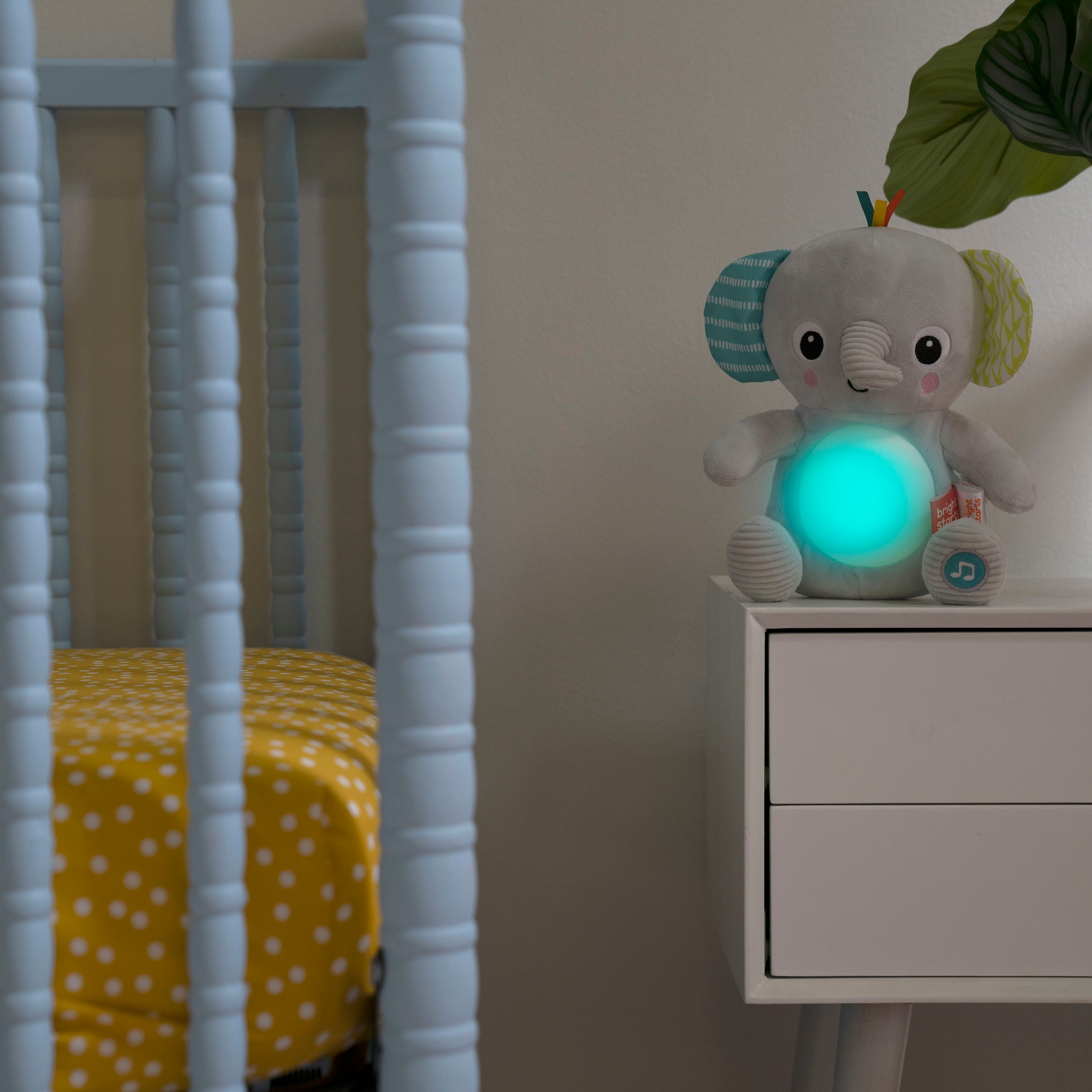 Bright Starts Plüschfigur »Hug-a-bye Baby™ Musical Light Up Soft Toy​«, mit Licht und Soundeffekten