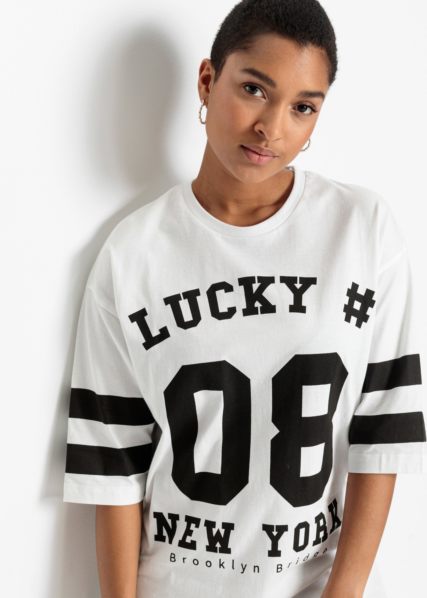 bonprix Oversize-Shirt »Oversize-Shirt aus reiner Baumwolle« Oversize-Passform, Halbarm-Design, aus reiner Baumwolle