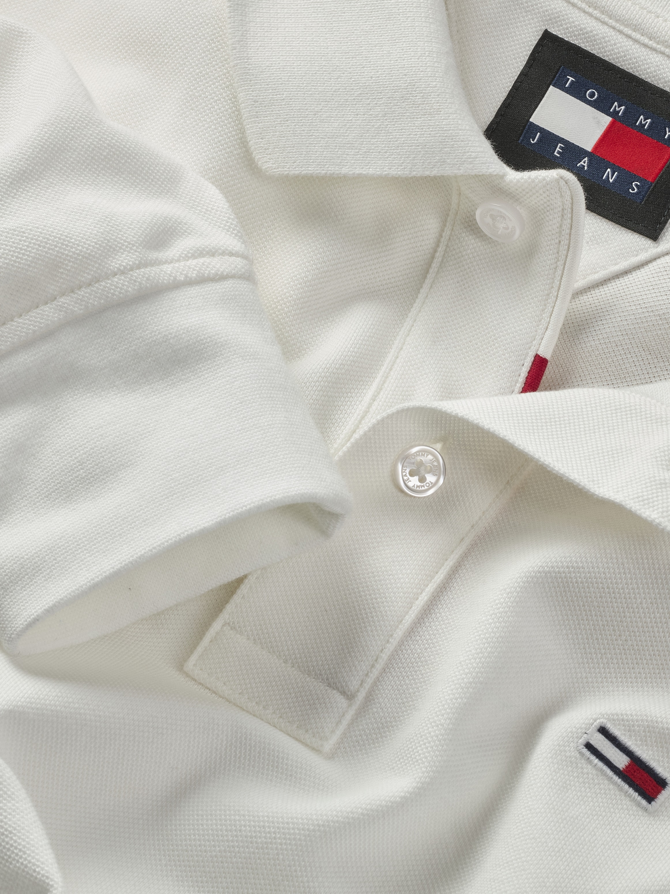 Tommy Jeans Poloshirt »TJM SLIM PLACKET POLO LS EXT«, mit Logostickerei