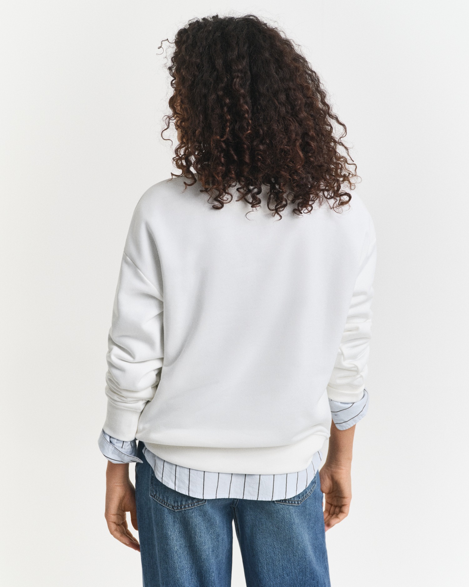 Gant Sweatshirt »SHIELD C-NECK SWEAT«, Grafische GANT-Stickerei auf der Brust
