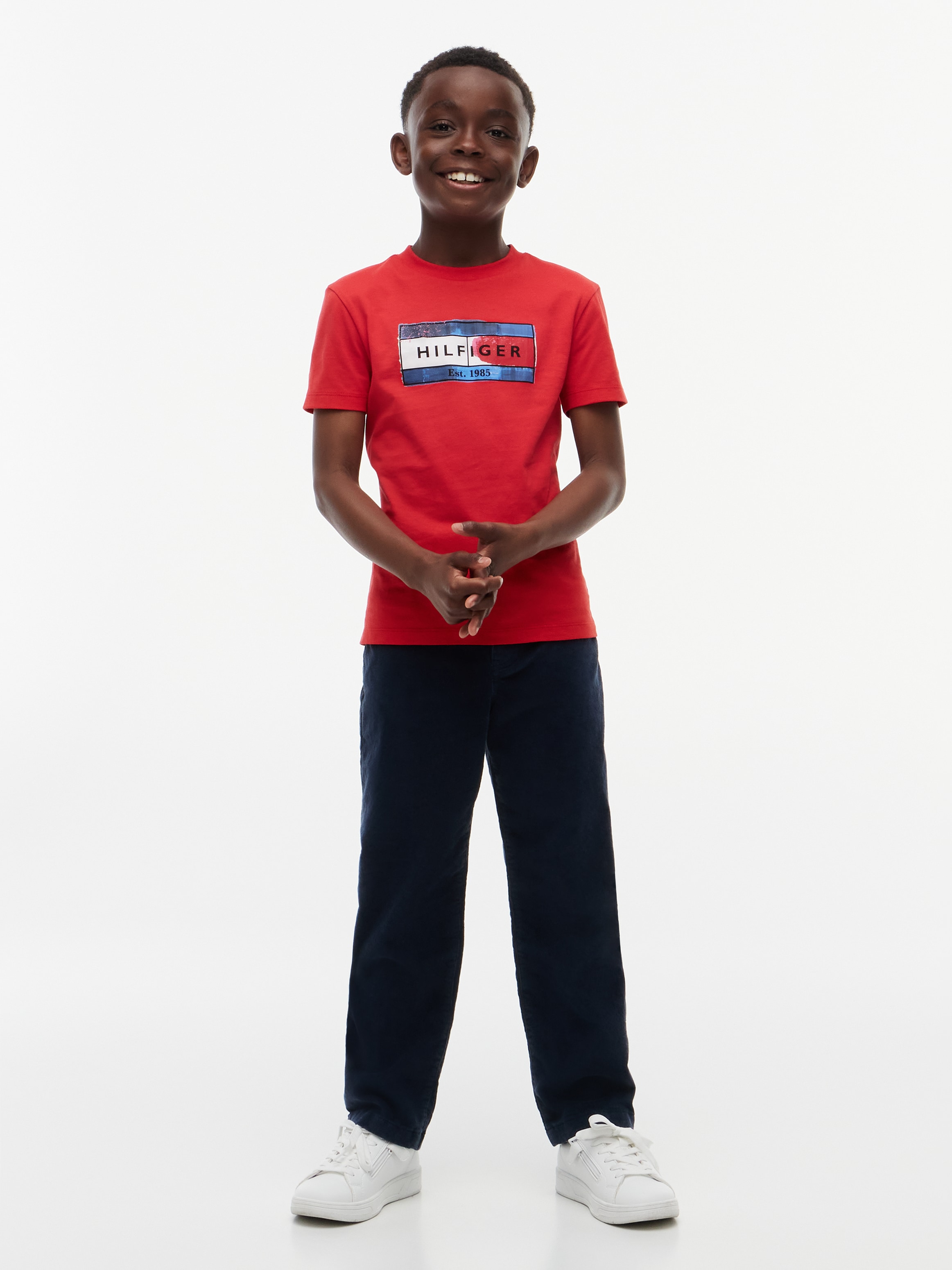 Tommy Hilfiger T-Shirt »HILFIGER FLAG GRAPHIC TEE« Rundhalsausschnitt, Regular Fit, Kinder bis 16 Jahre
