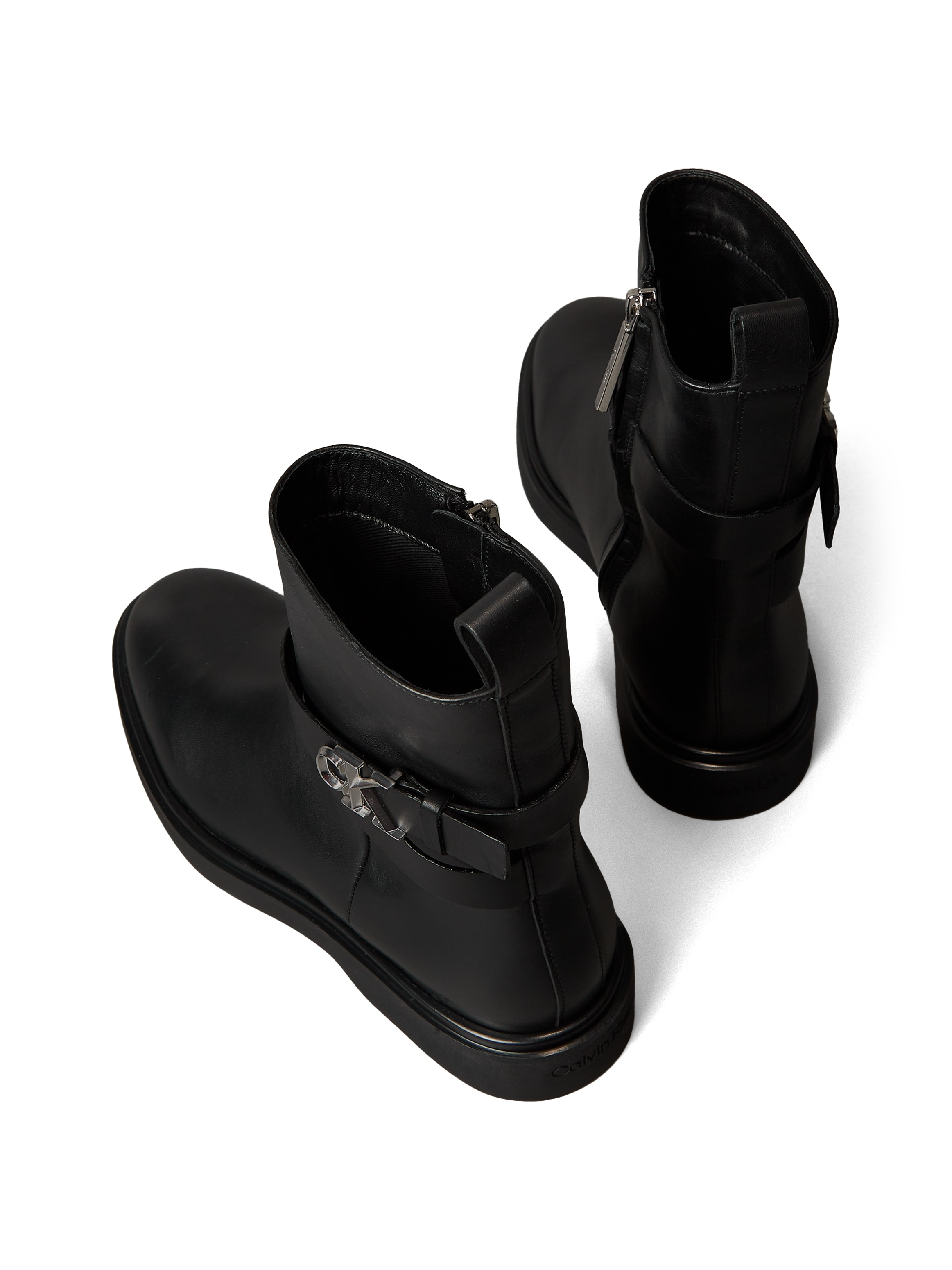 Calvin Klein Stiefelette »ANKLE BOOT W/ METAL LOGO«  Boots, Klassik-Stiefelette, Blockabsatz, mit Anziehlasche