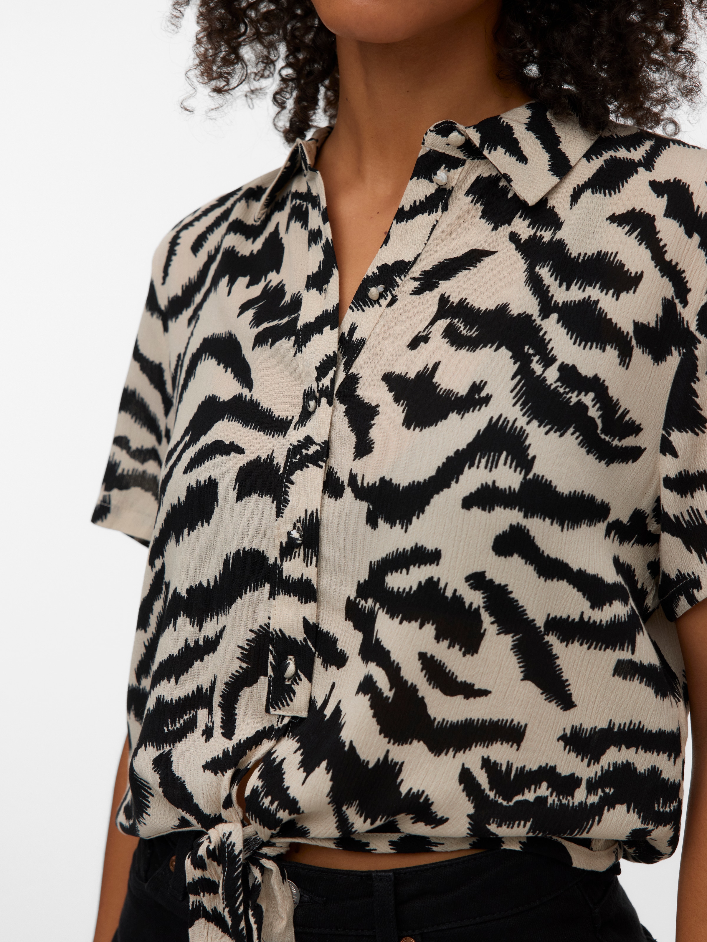 Vero Moda Kurzarmbluse »VMMENNY TIE SS SHIRT WVN GA« Viskose, relaxed fit