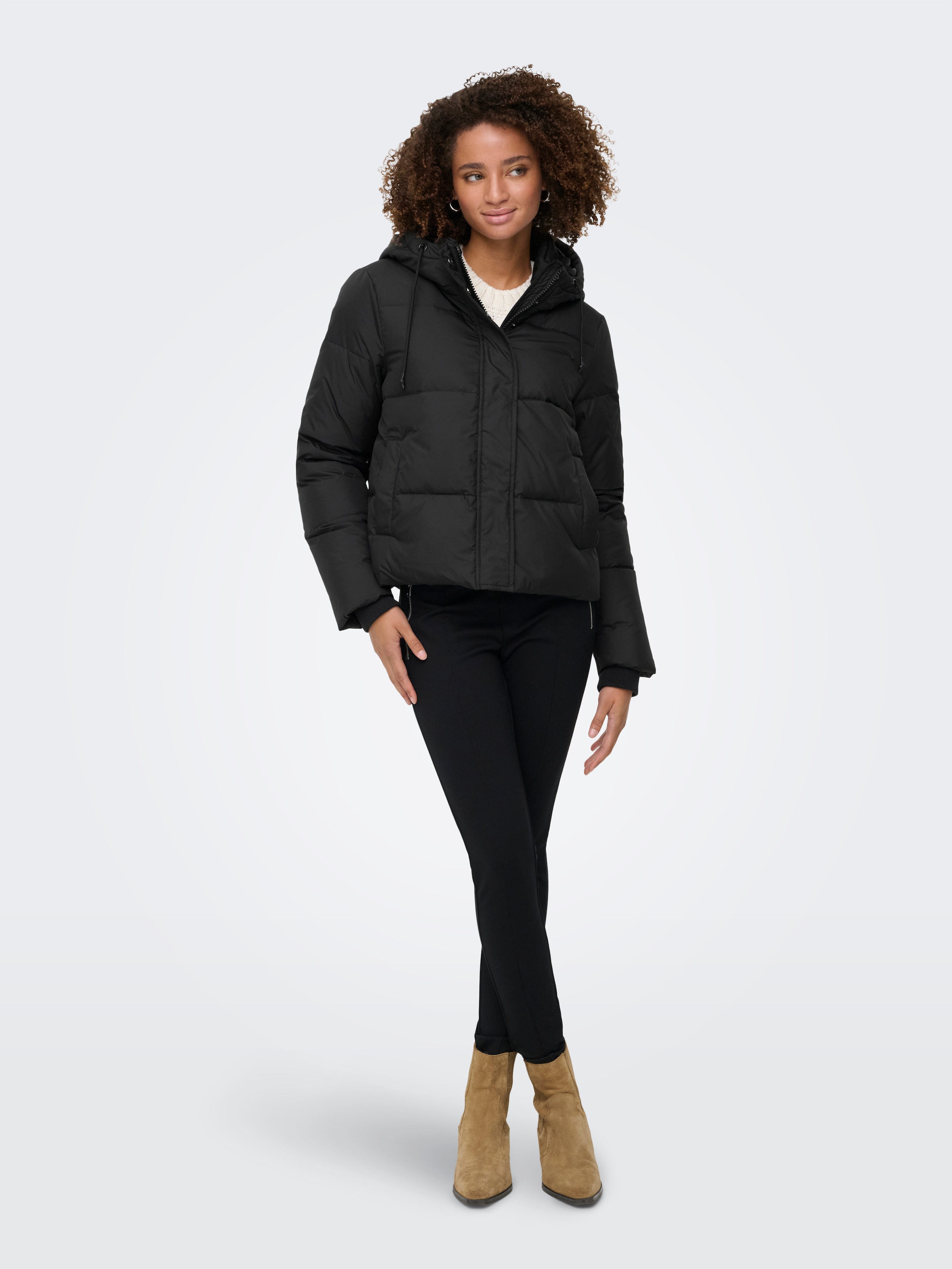 ONLY Steppjacke »ONLALICE SHORT DOWN JACKET NOOS OTW«, mit Kapuze