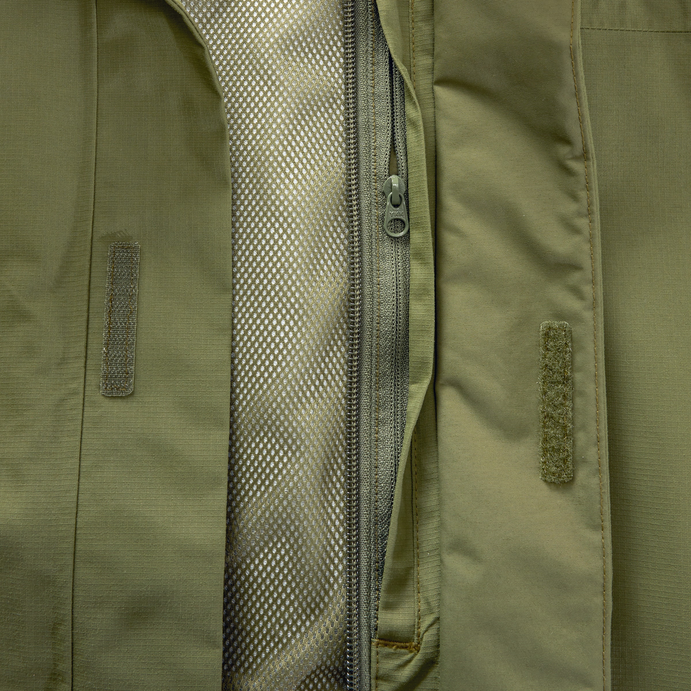 Berghaus Funktionsjacke »M DELUGE PRO 3.0 JKT« mit Sturmklappe, atmungsaktiv, wasserdicht, aus Polyester