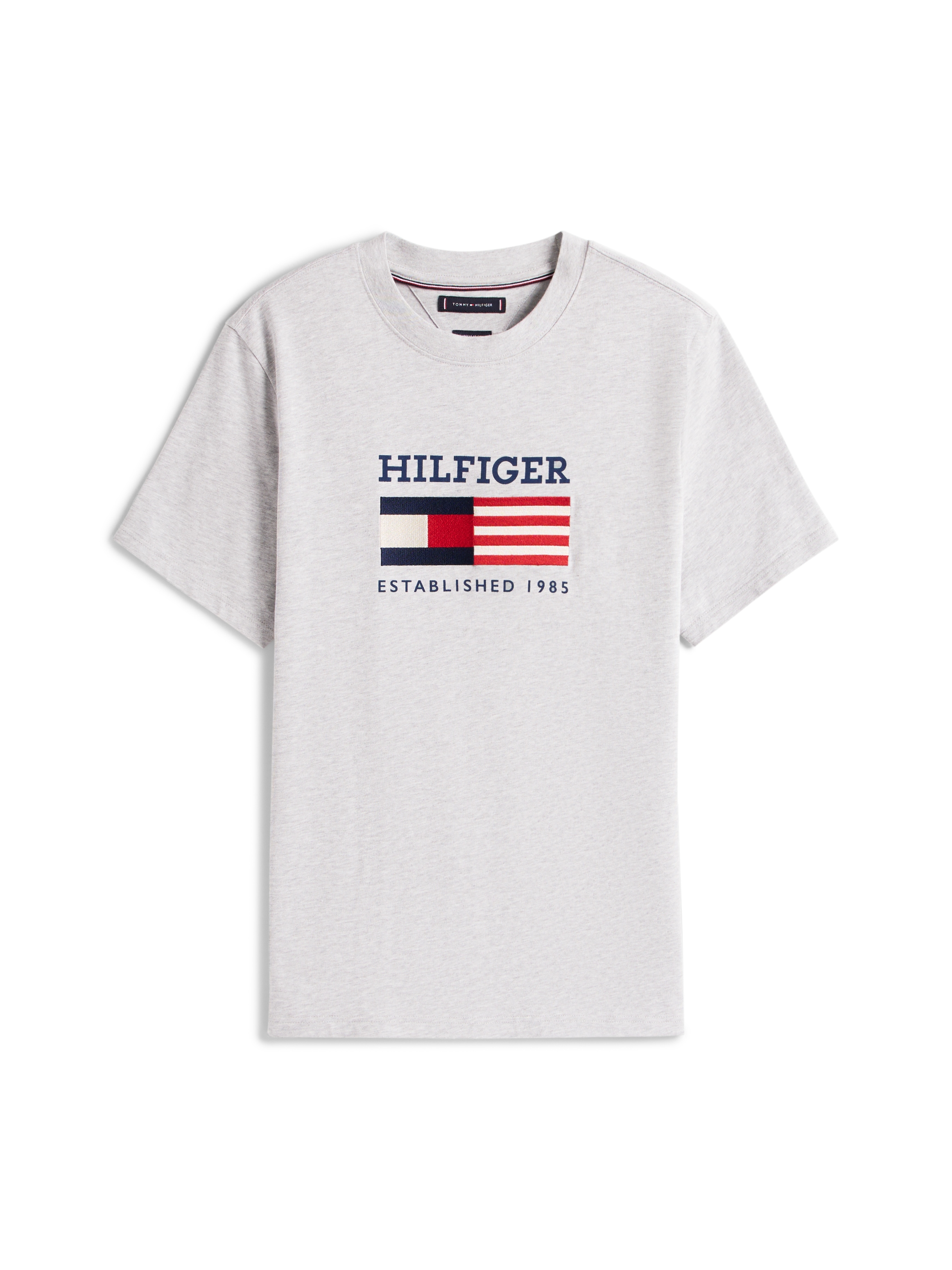 Tommy Hilfiger T-Shirt »AMERICANA MONOTYPE FLAG BOX TEE«, Mit markanter Stickerei