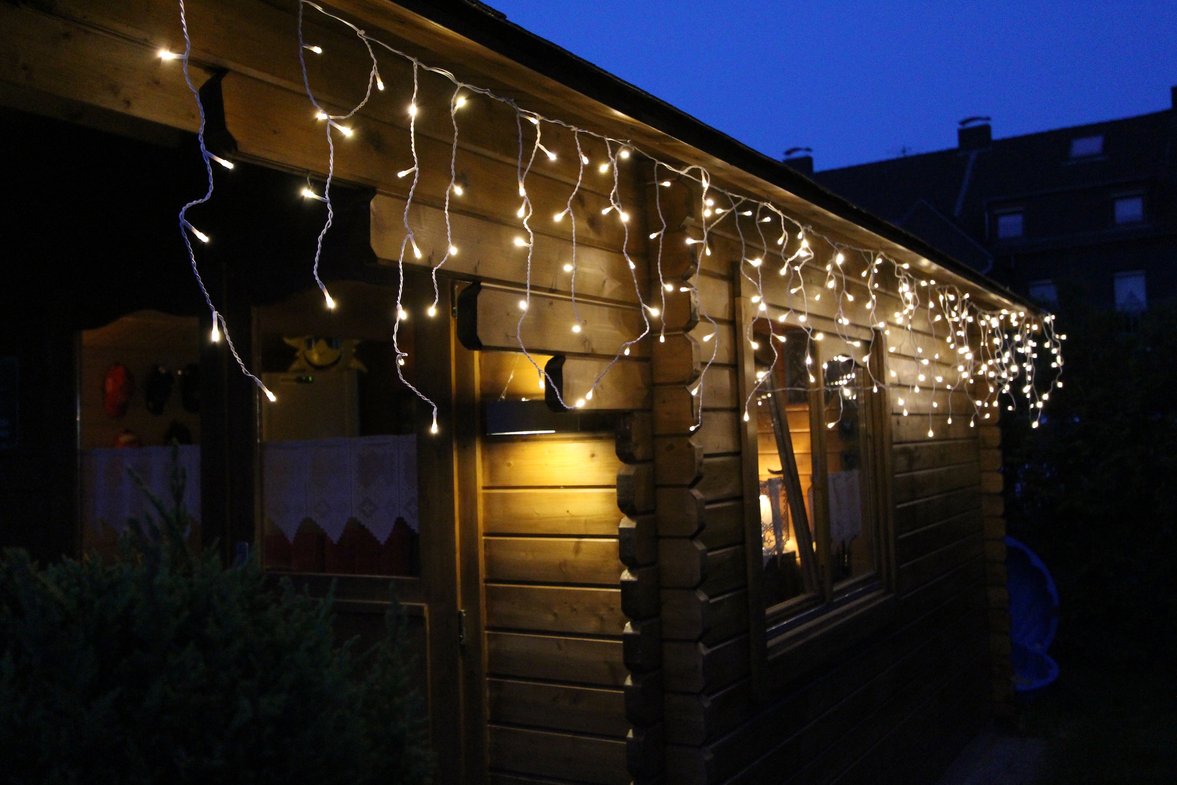 LED-Lichterkette »Weihnachtsdeko aussen«, 240 St.-flammig, mit Memoryfunktion