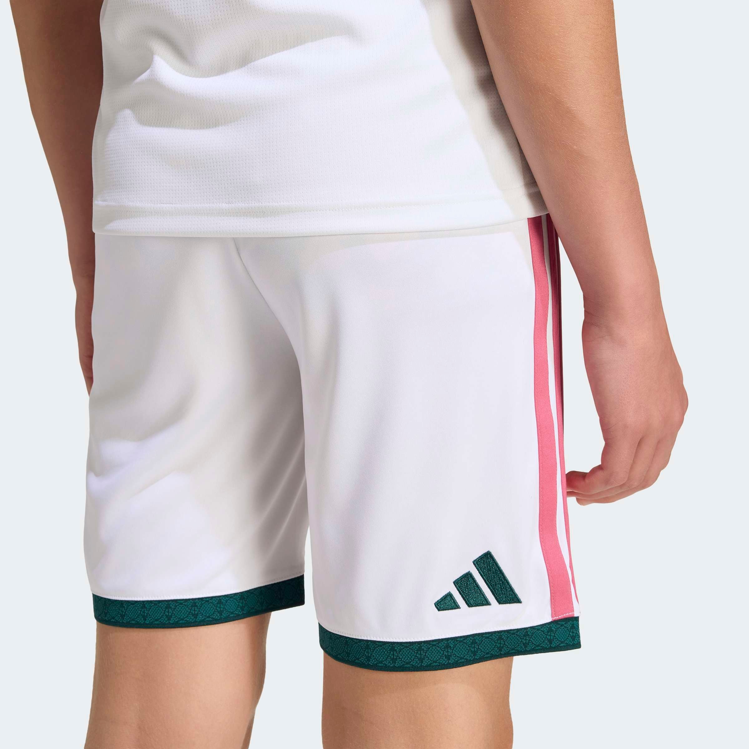 adidas Performance Trainingsshorts »REAL MADRID 26/27 KIDS«  für Kinder, bequeme Passform, für Sport und Alltag, aus Polyester
