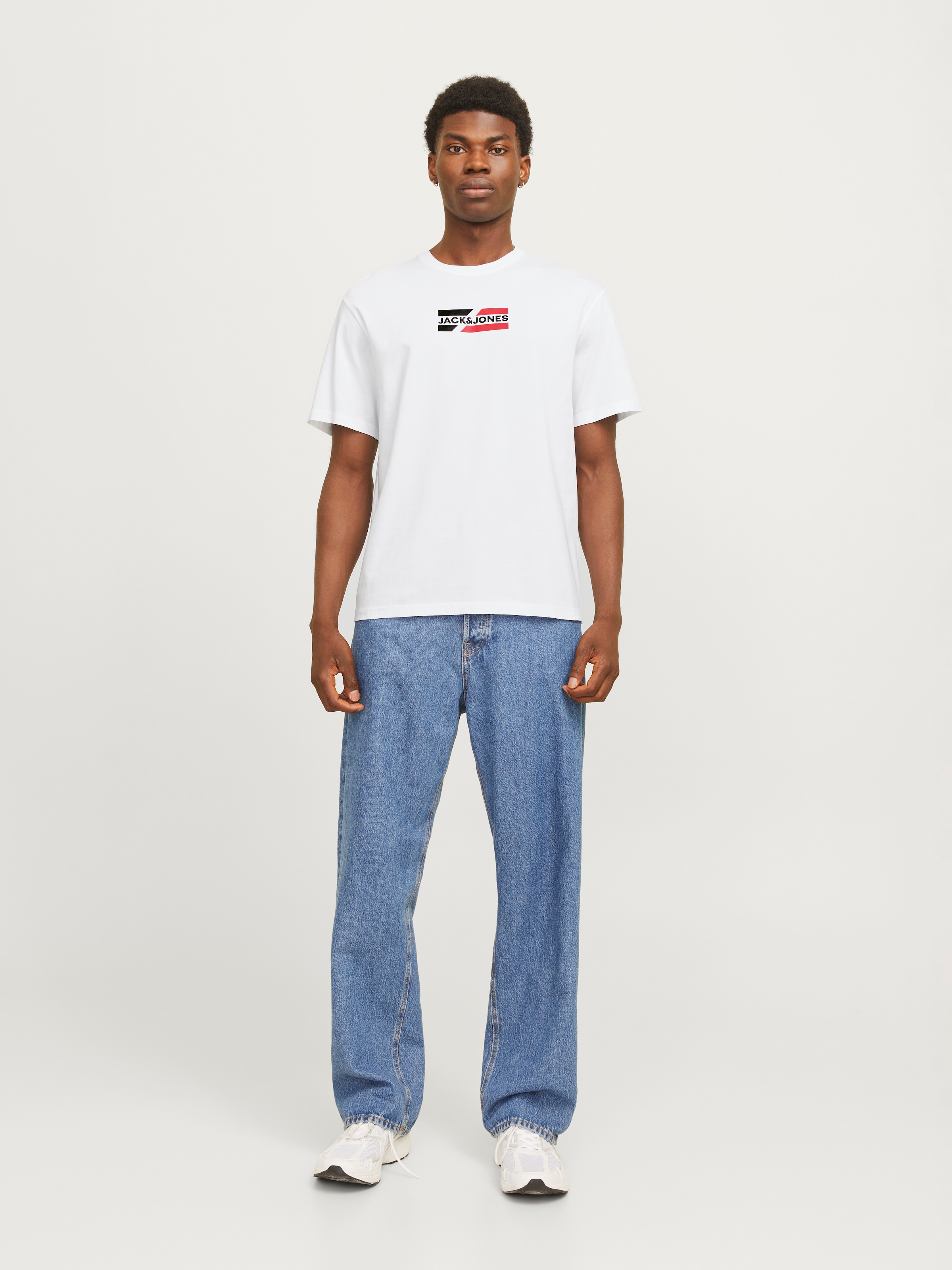 Jack & Jones Rundhalsshirt »JJECORP GRAPHIC TEE SS O-NECK NOOS«, mit Logo Print