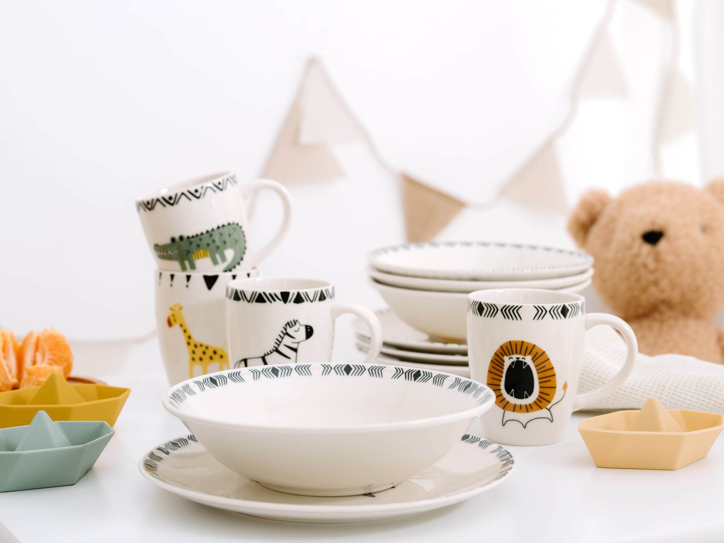 CreaTable Kindergeschirr-Set »Safari Löwe, Kinder Set 3-tlg.« gezeichnete Tiermotive, skandinavischer Stil, Ethno-Style Motive