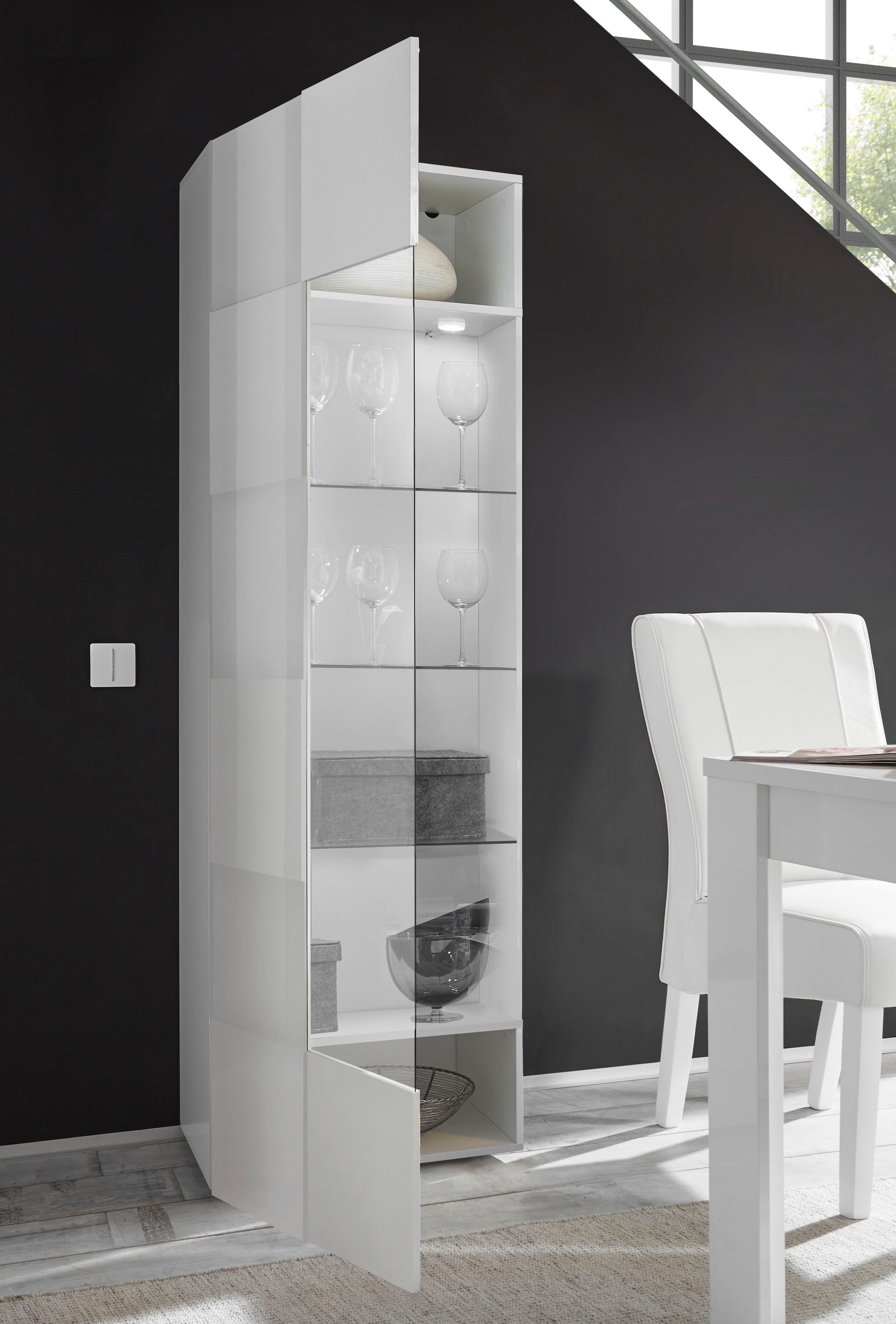 INOSIGN Vitrine »Dama Höhe 187 cm, Breite 60 cm, Stauraumvitrine mit 1 Tür,«, Standvitrine - Front in 3D-Optik, viel Stauraum, verschiedene Farben