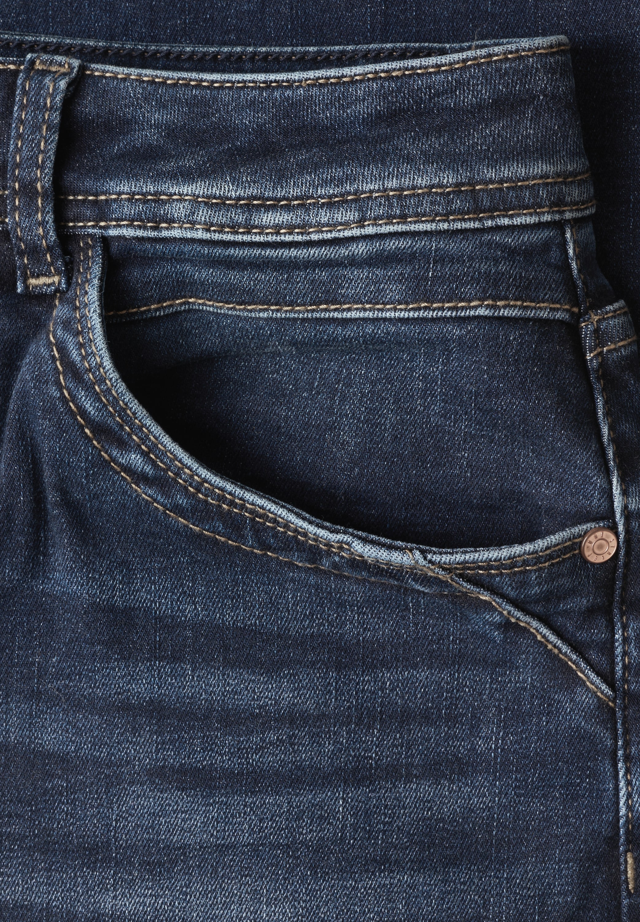 STREET ONE Loose-fit-Jeans »Style Emee«