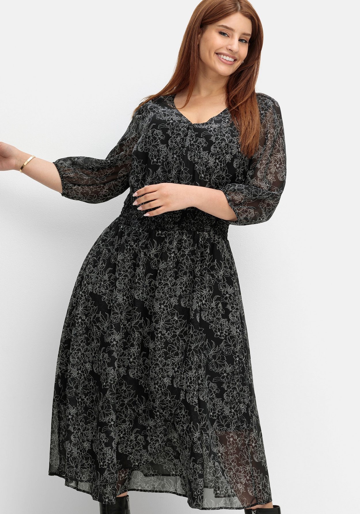 Sheego Chiffonkleid »Chiffonkleid in Petite Passform und Wickeloptik«