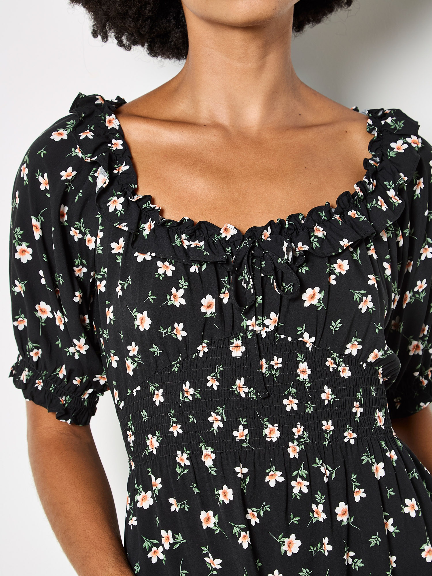 Apricot Minikleid »Minikleid« mit Blumenrüschen