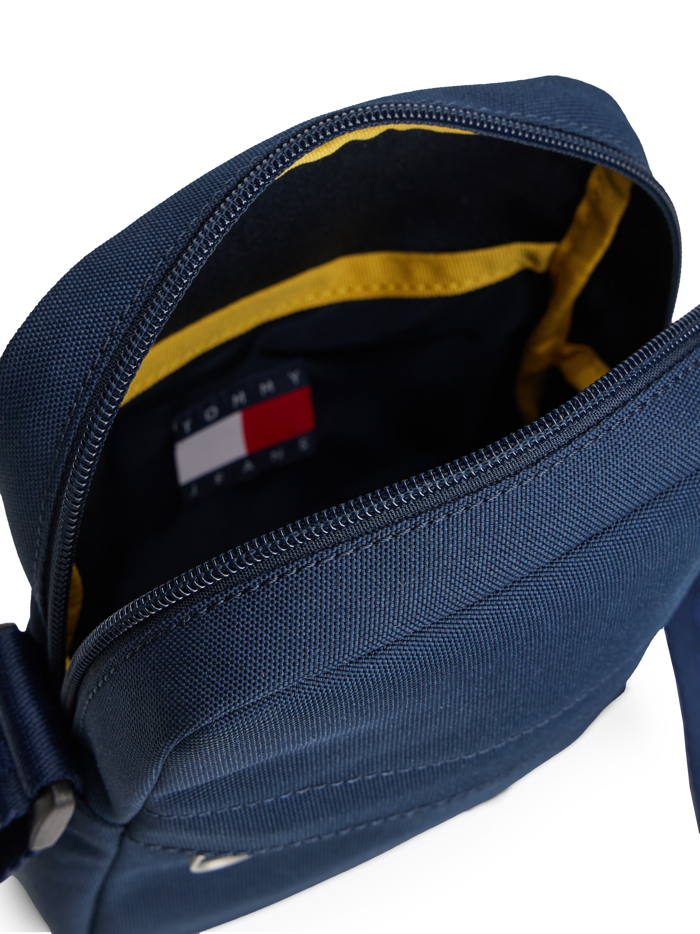 Tommy Jeans Umhängetasche »TJM ESS DAILY REPORTER«, Men Schultertasche, Freizeitasche mit Tommy Jeans Flaggen-Aufnäher
