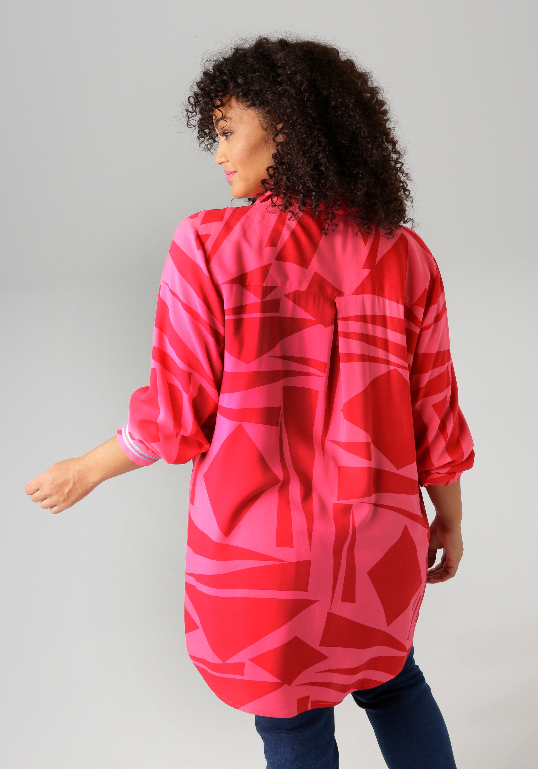 Aniston PLUS Longbluse, mit farbenfrohem, großflächigem Druck
