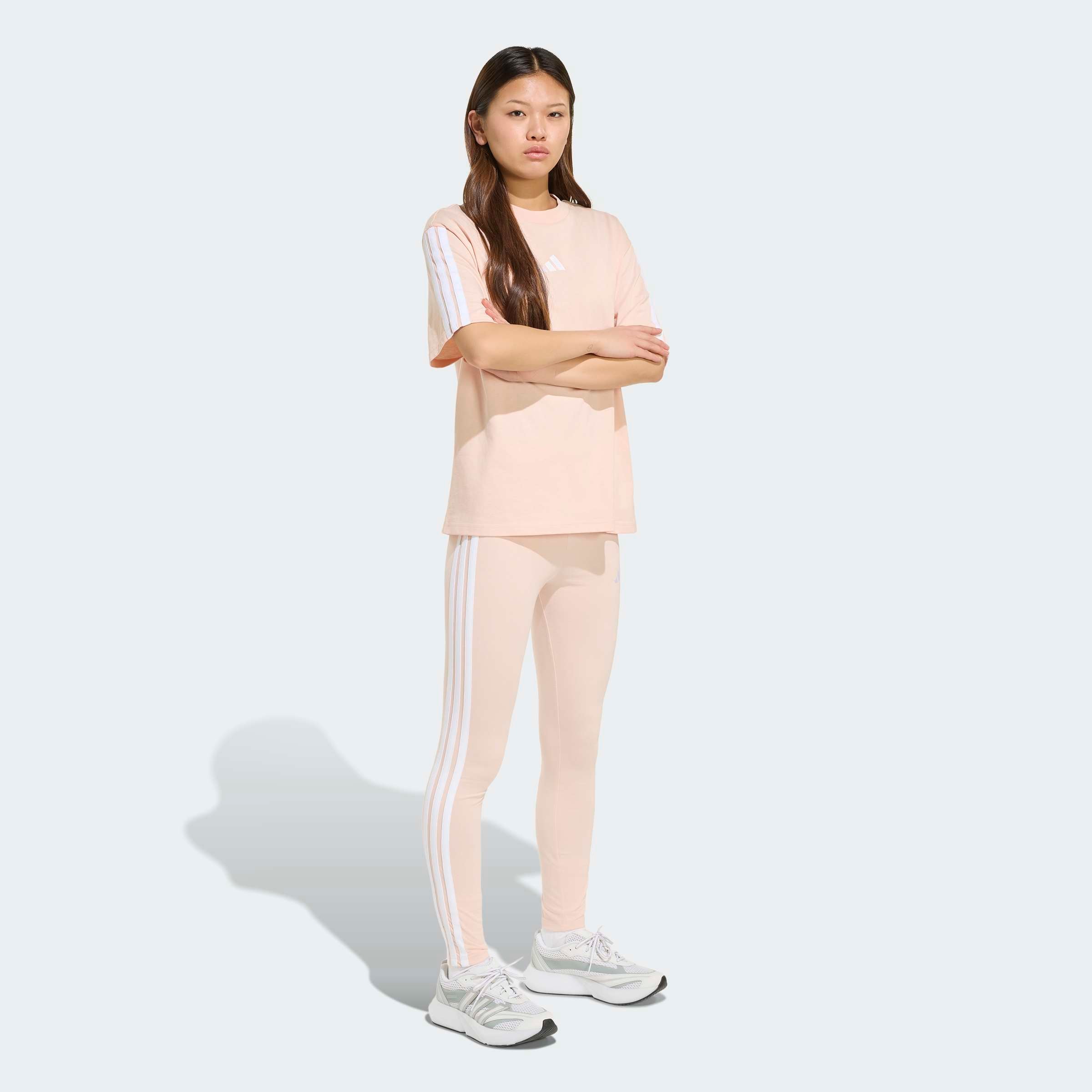 adidas Sportswear T-Shirt »W 3S SJ BF T« Kurzarmdesign, mit Rundhalsausschnitt, gerader Abschluss