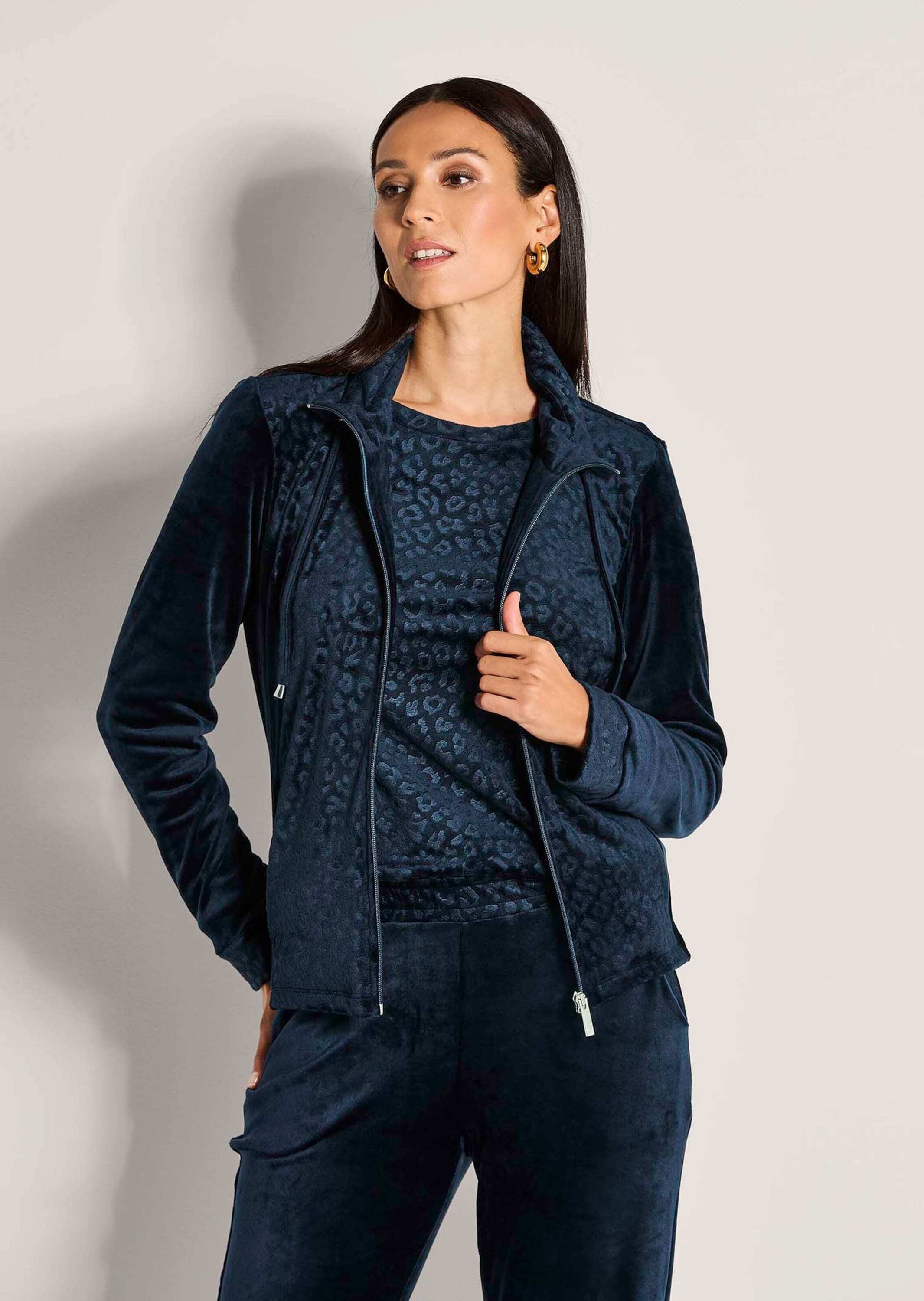 MADELEINE Kurzjacke »Sweatjacke Flauschige Nickijacke mit Reißverschluss« Weiche Nicki-Qualität