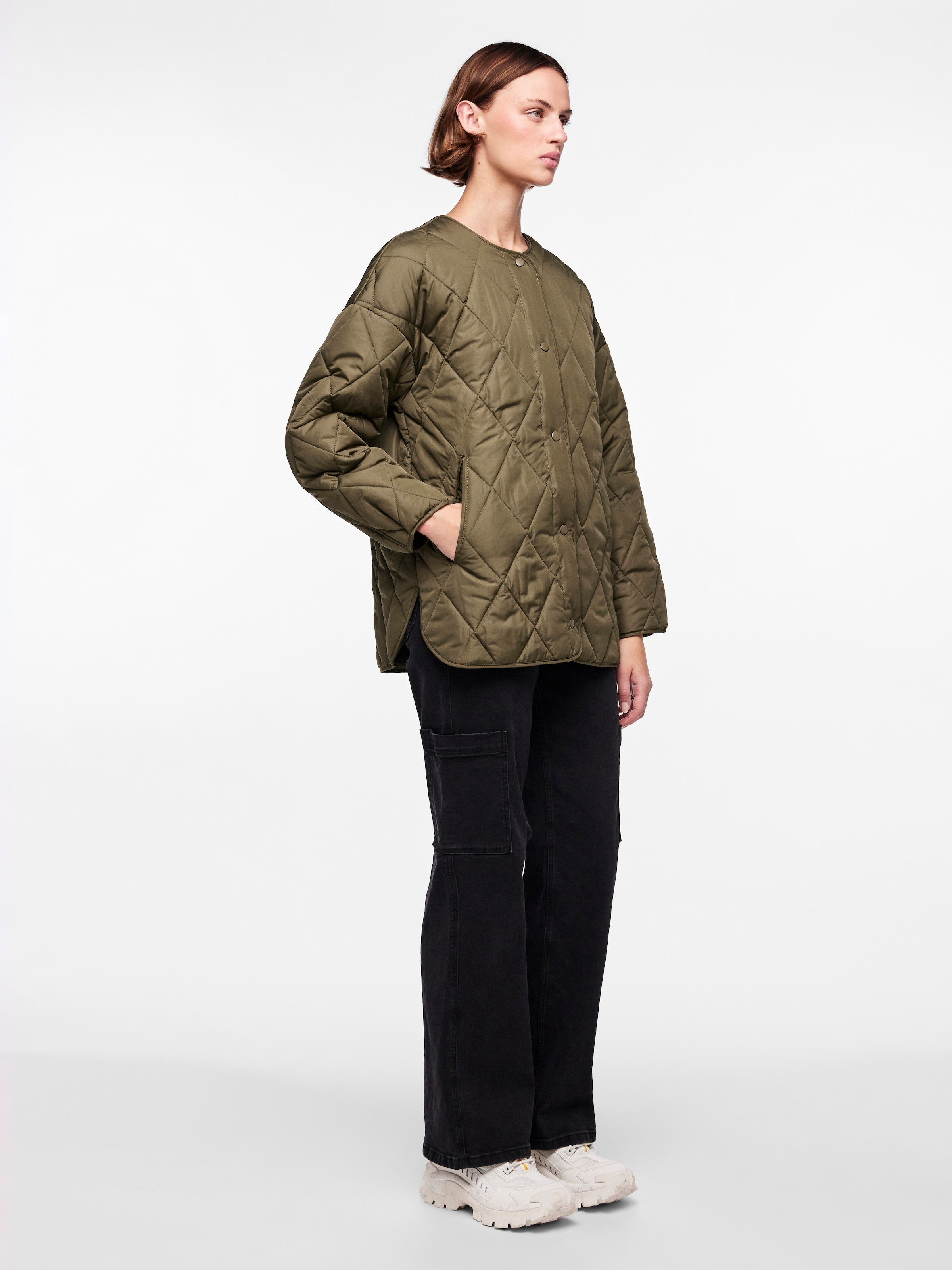 pieces Steppjacke »PCSTELLA QUILTED JACKET NOOS BC« mit gestepptem Rautenmuster