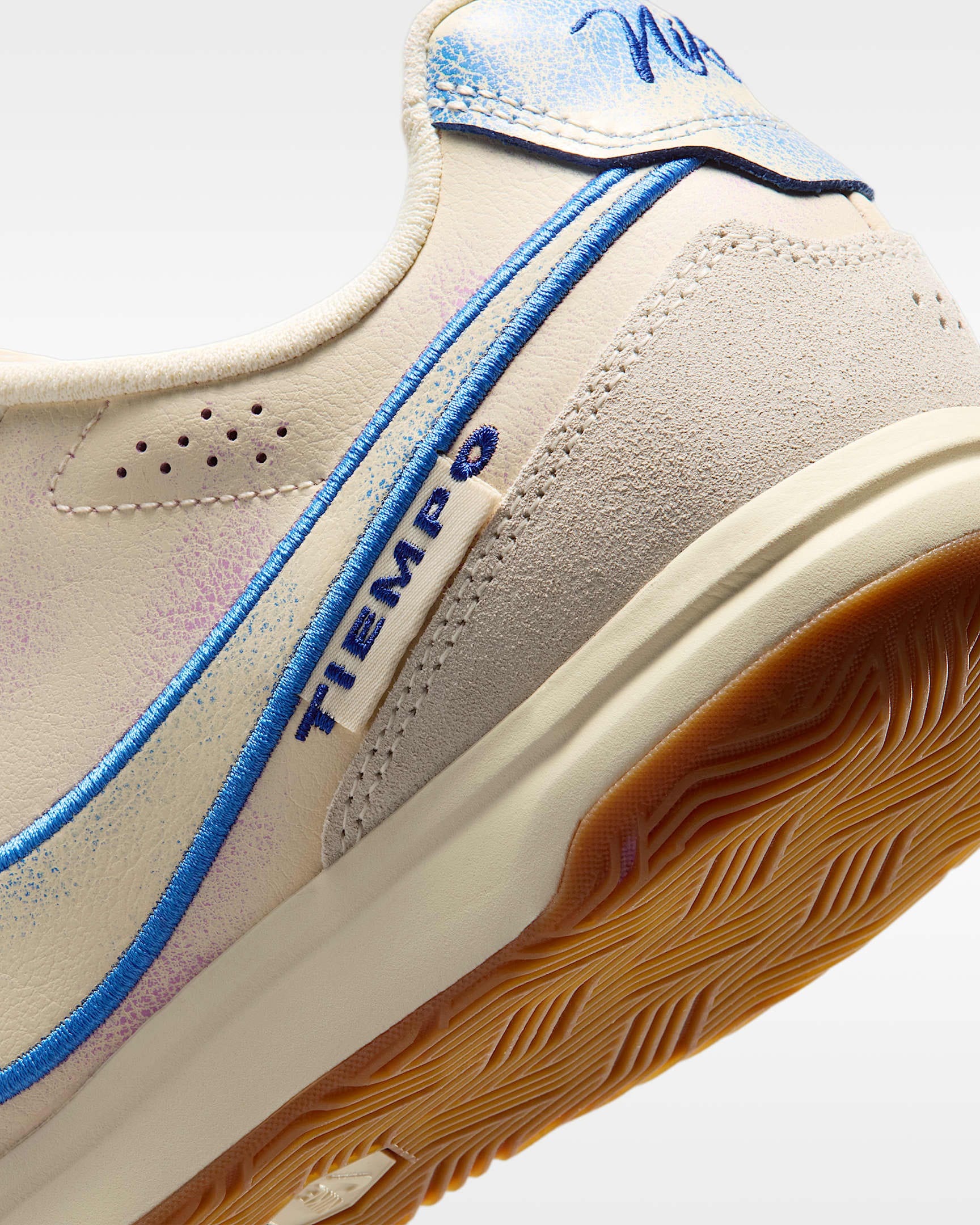 Nike Fußballschuh »TIEMPO STREETGATO PRM«  Für den Einsatz auf Hart- und Hallenplätzen und auf der Straße