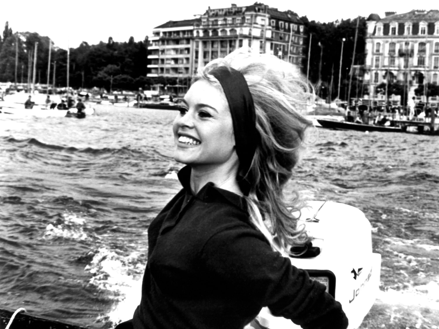 queence Acrylglasbild »Venezia«, Schwarz-Weiß-Stars-Frau-Portrait-Foto-Film-Filmfiguren-Filmszene, Fine Art-Print in Galeriequalität