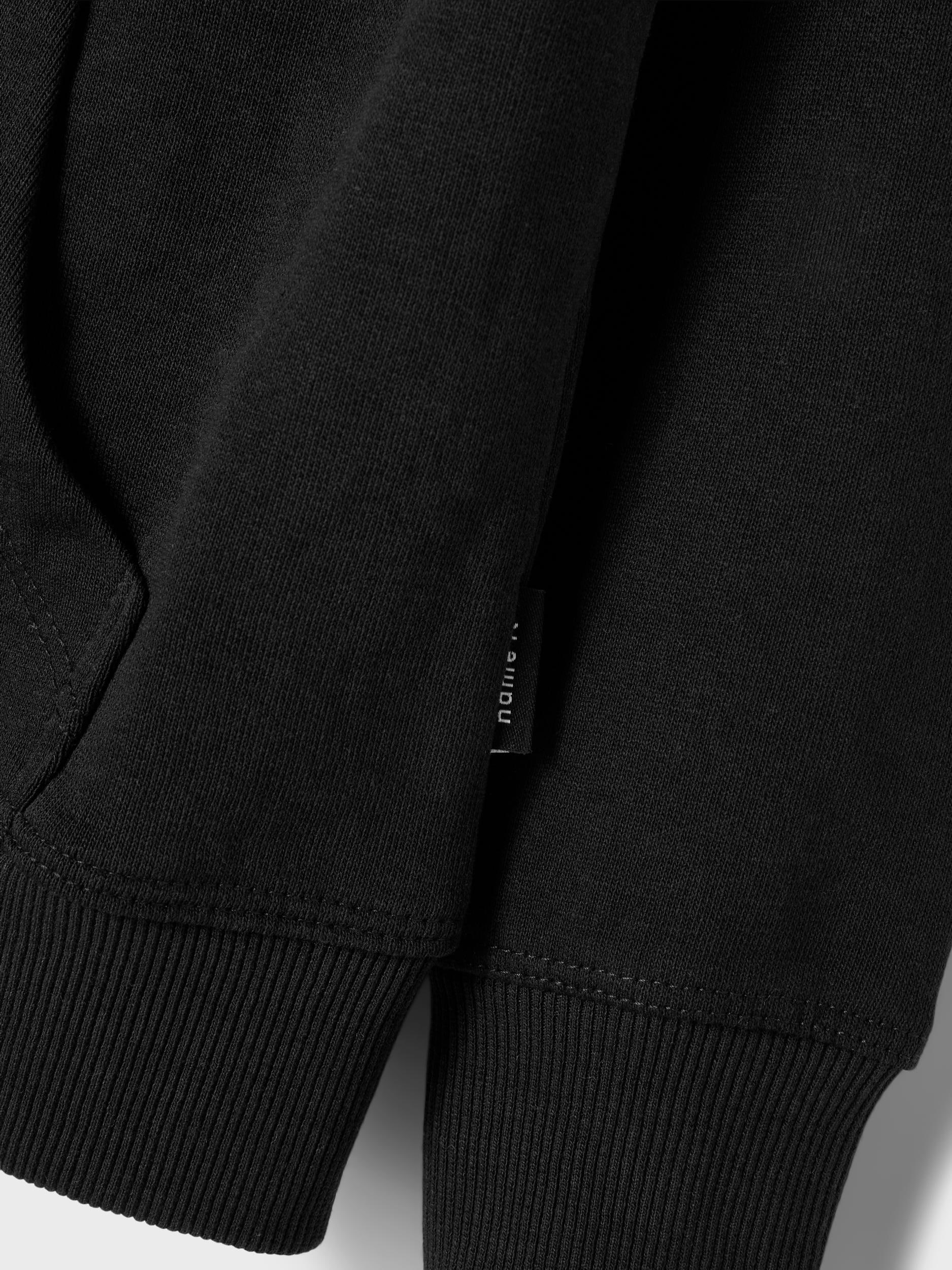 Name It Kapuzensweatjacke »NKMNESWEAT CARD W HOOD BRU NOOS«, in klassischer Form mit Kängurutasche