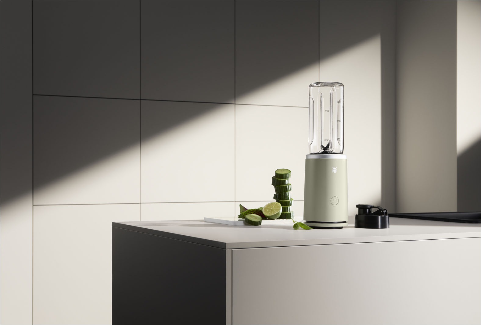 WMF Smoothie-Maker »Mix & Go Touch« 500 W recyceltes Material, auslaufsichere Trinkflasche, Einhandbedienung