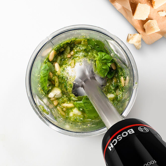 BOSCH Stabmixer »ErgoMaster Serie 4 MSM4B620, 4 Klingen, Zerkleinerer, Becher, schwarz«, 1000 W, Mixfuß Edelst., großer Bedienhebel, Keramikkupplung, Made in Europe