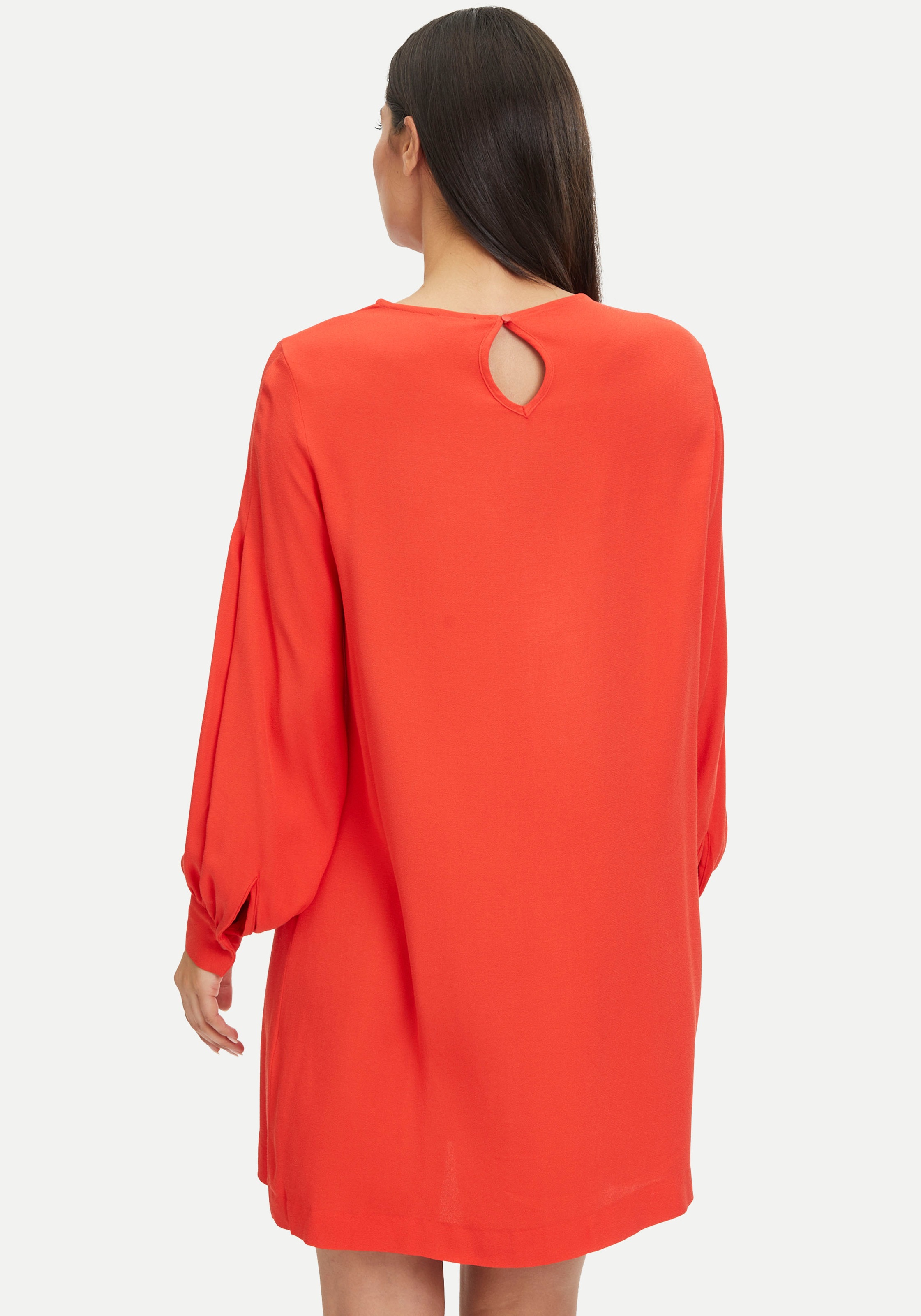 Tamaris A-Linien-Kleid, mit Rundhalsausschnitt- NEUE KOLLEKTION online bei  OTTO