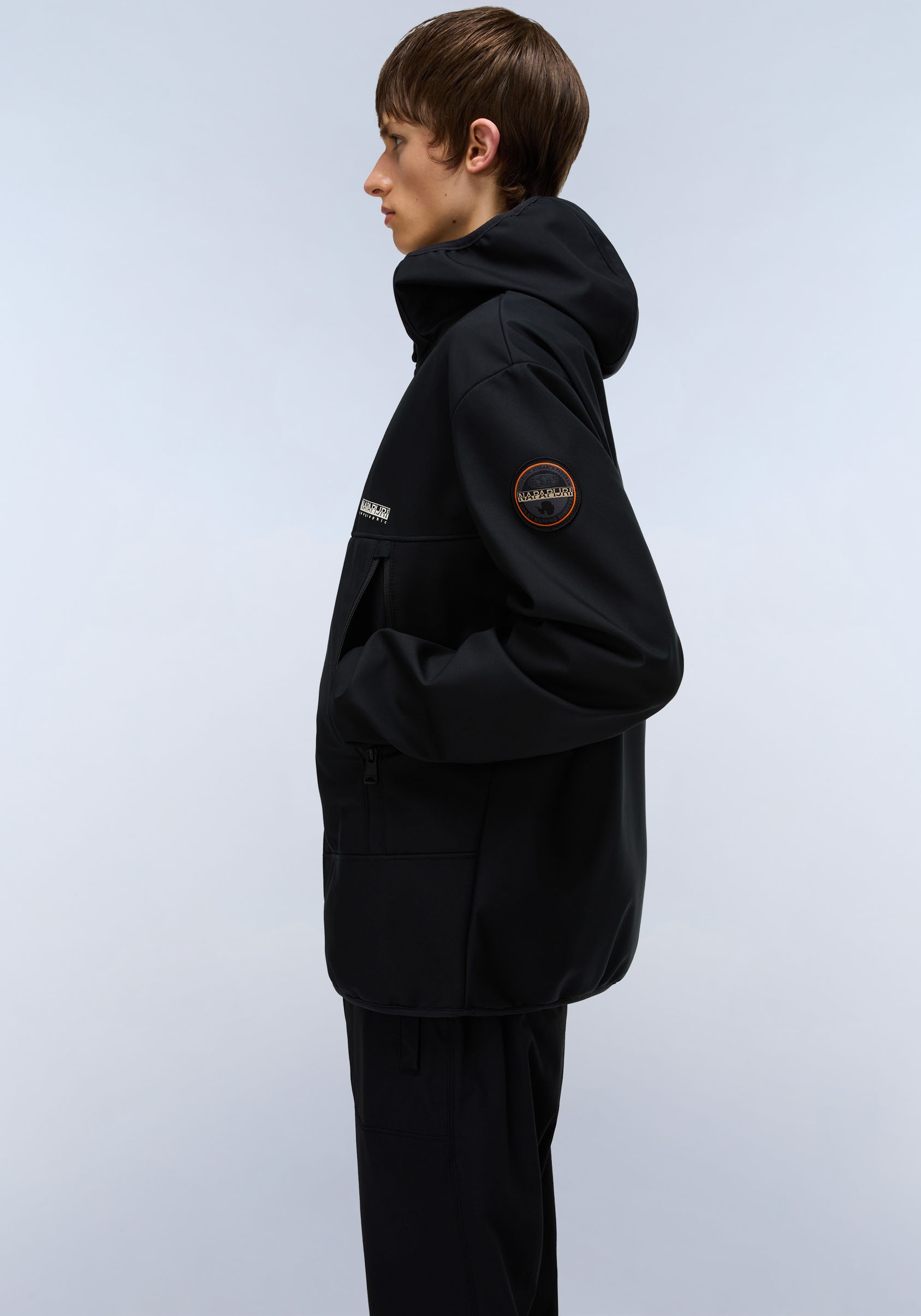 Napapijri Softshelljacke »BIOIS«, mit Kapuze, Reißverschlusstaschen, normale Passform