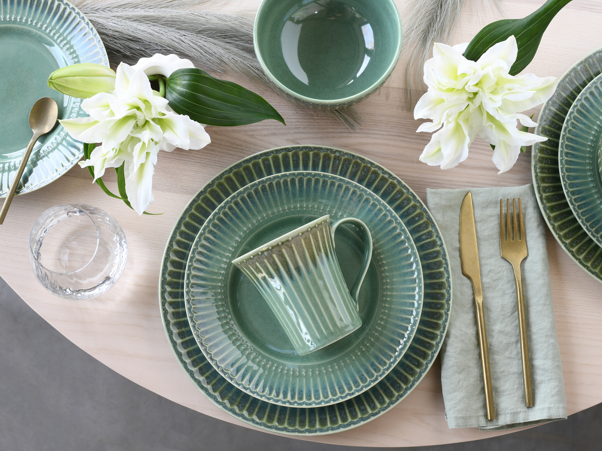 CreaTable Kombiservice »Celadon, Service 16-tlg.« Elegantes Stabrelief, Farbverlauf