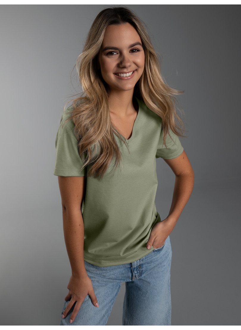 Trigema T-Shirt »TRIGEMA V-Shirt Slim Fit« 1